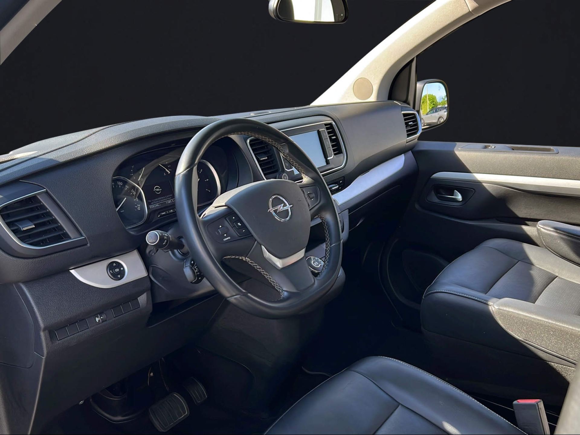 OPEL Zafira Life M 2.0 CDTI 177 Bus-image-7