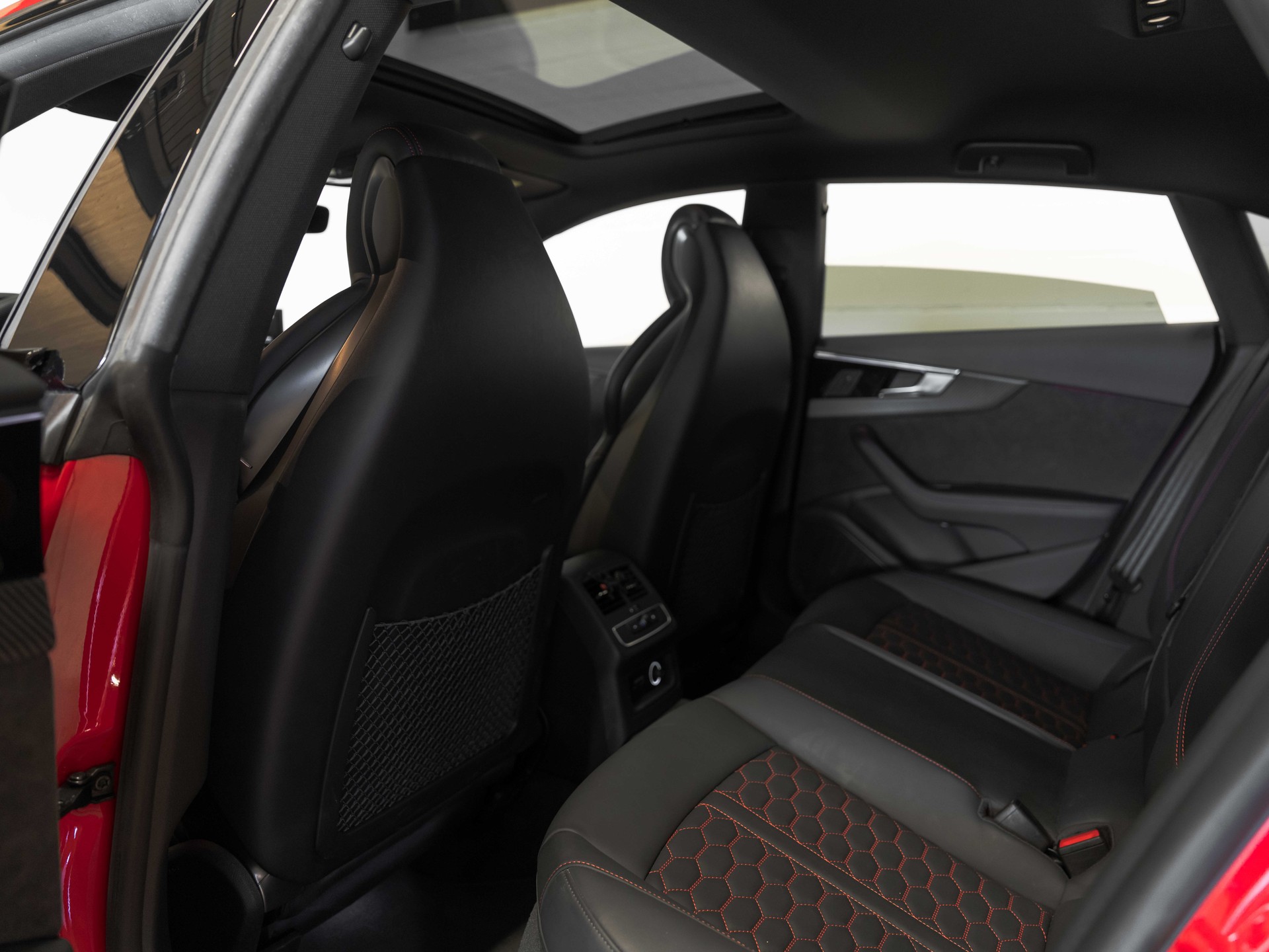 AUDI RS5 Sportback 2.9 TFSI quattro tiptronic-image-13