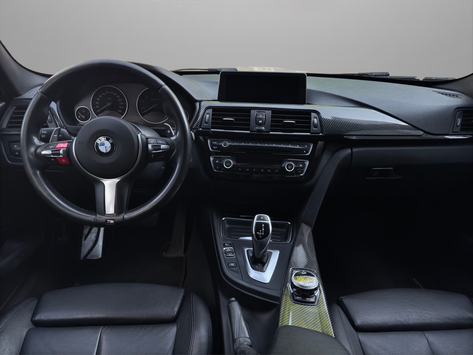 BMW 335i xDrive Touring Steptronic-image-8