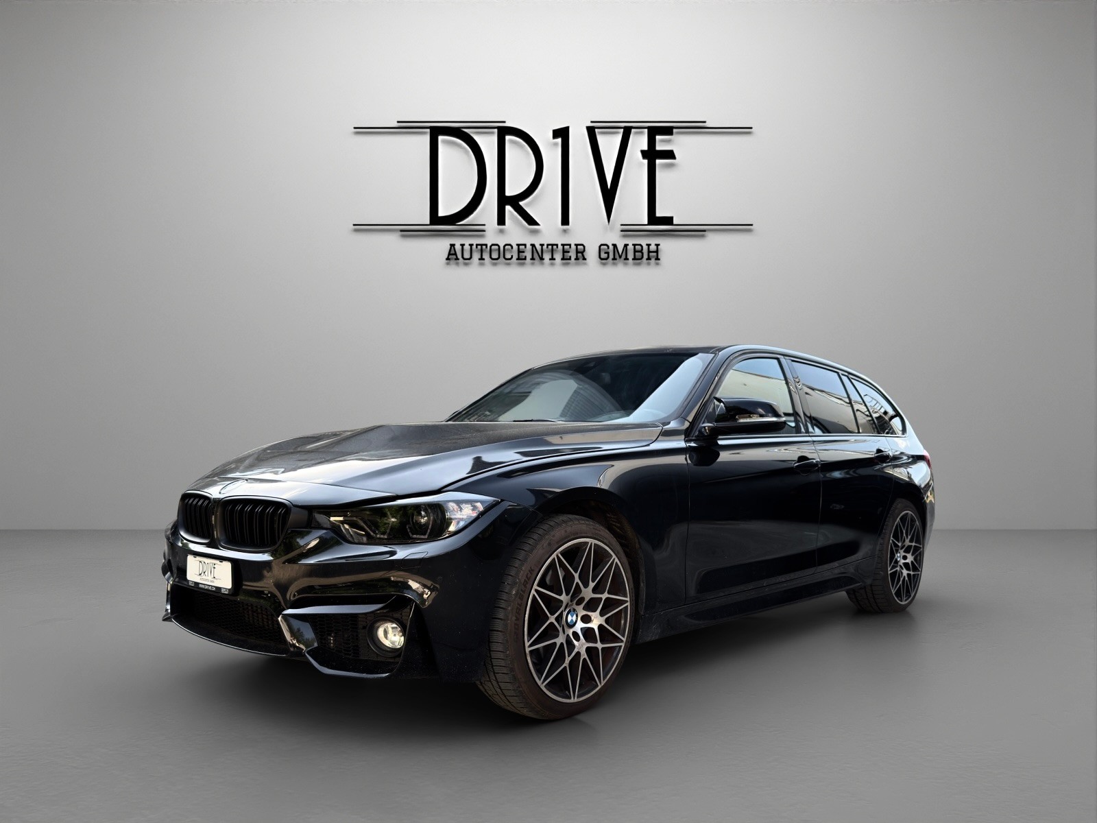 BMW 335i xDrive Touring Steptronic-image-0