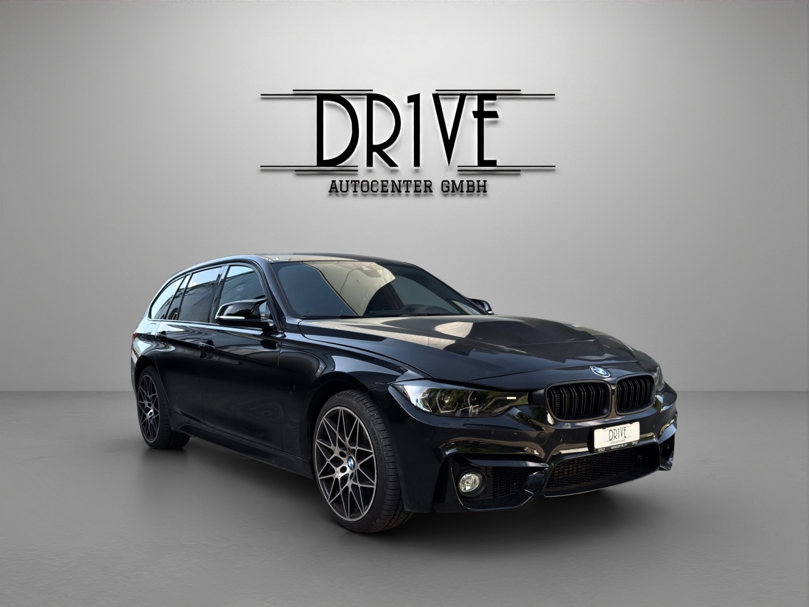 BMW 335i xDrive Touring Steptronic-image-2