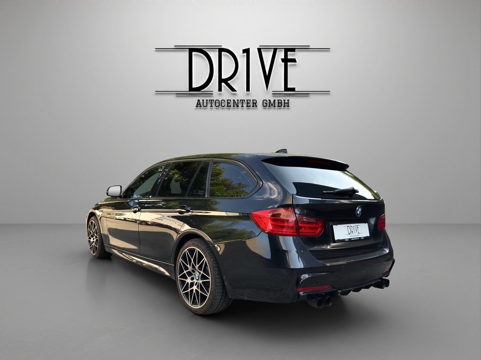 BMW 335i xDrive Touring Steptronic-image-6