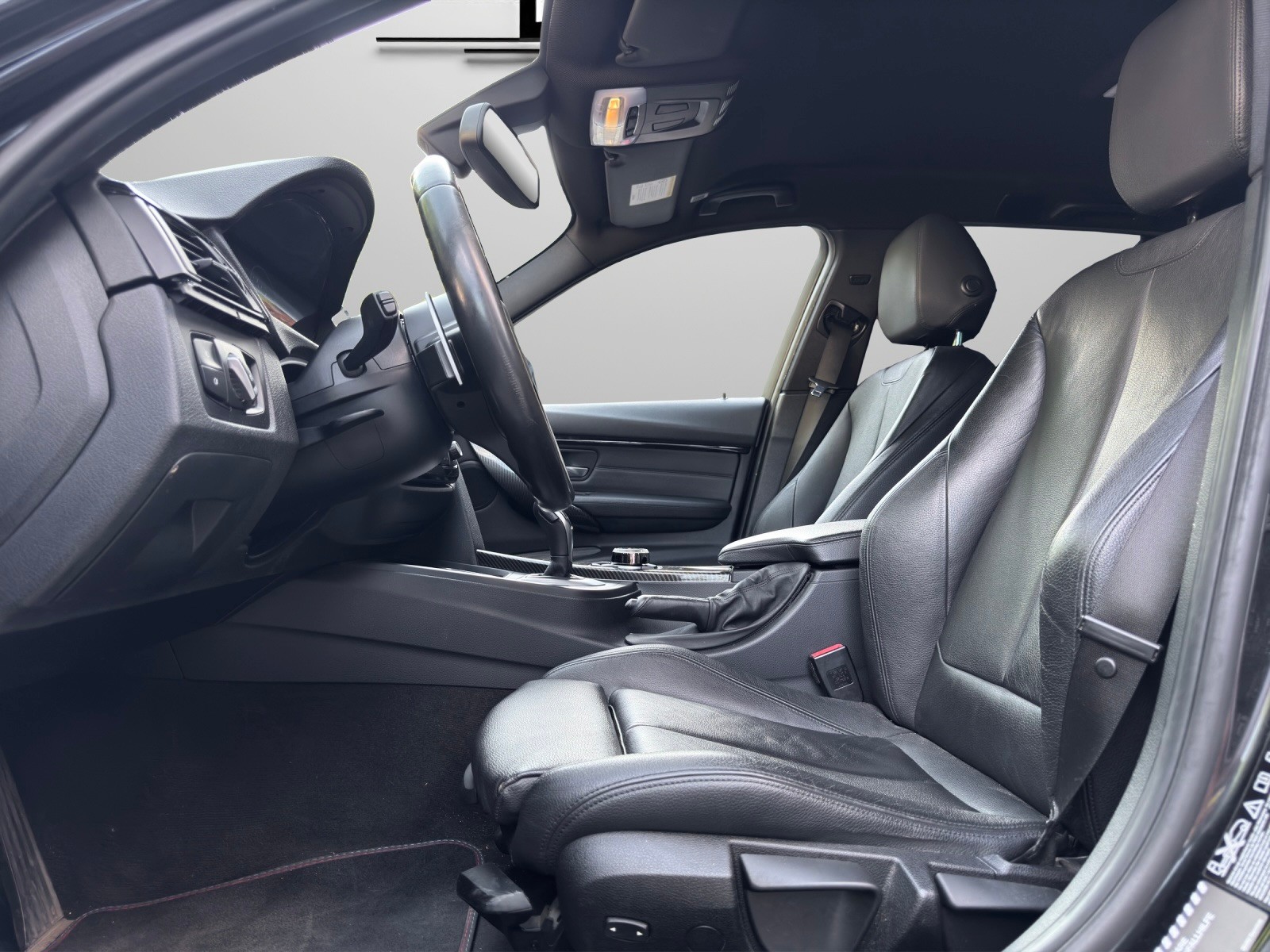 BMW 335i xDrive Touring Steptronic-image-7