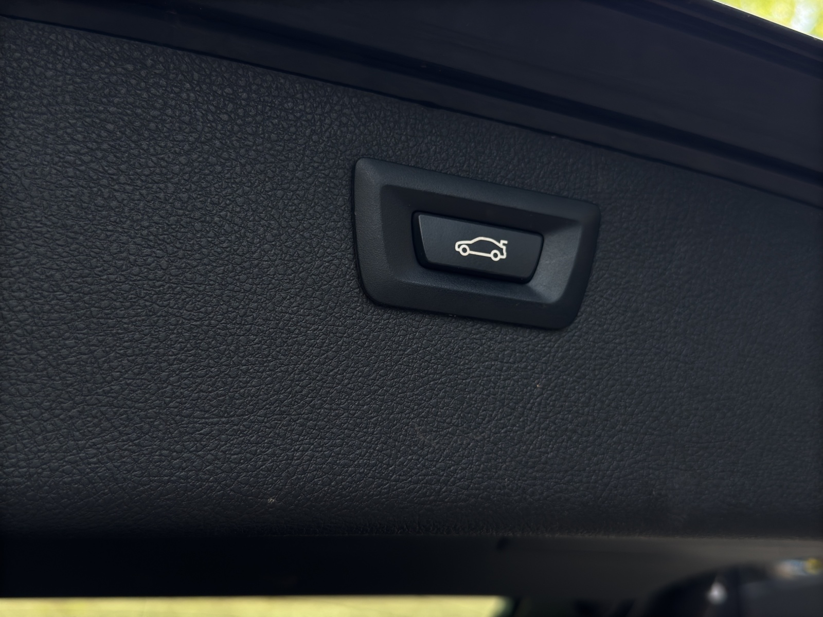 BMW 335i xDrive Touring Steptronic-image-19