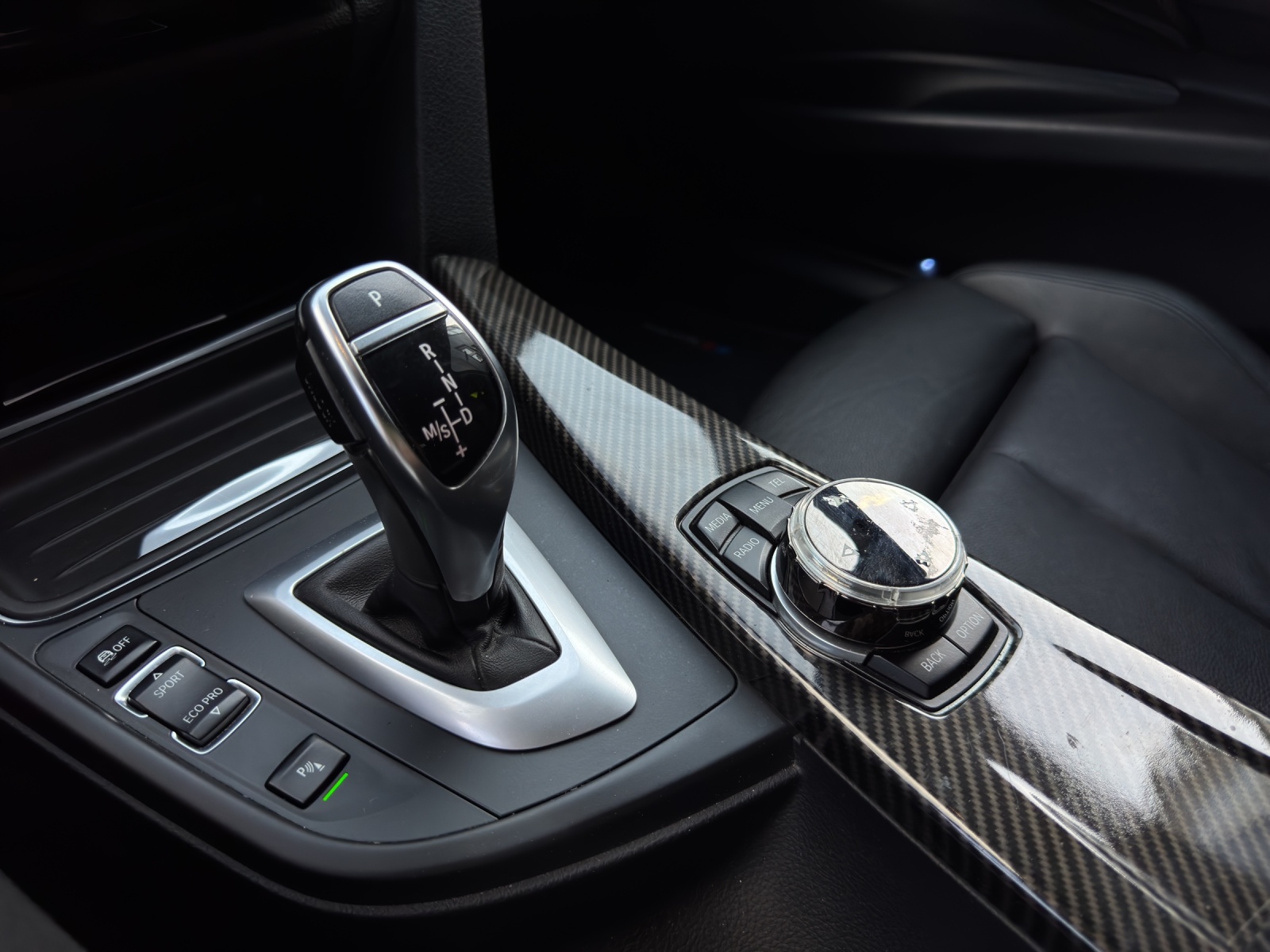 BMW 335i xDrive Touring Steptronic-image-16