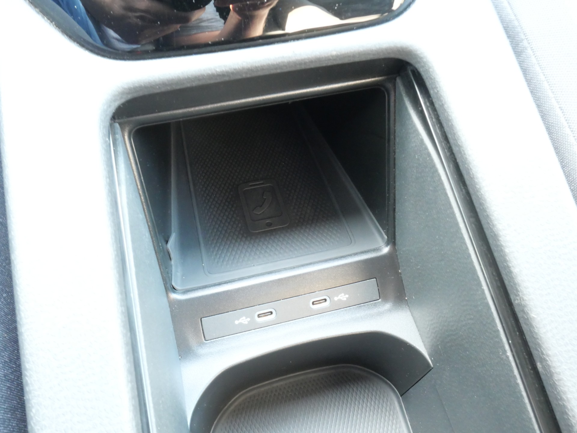 VW ID.5 Pro Performance 77 kWh *CH-Auto, Matrix-LED, Parklenk-Assistent*-image-24
