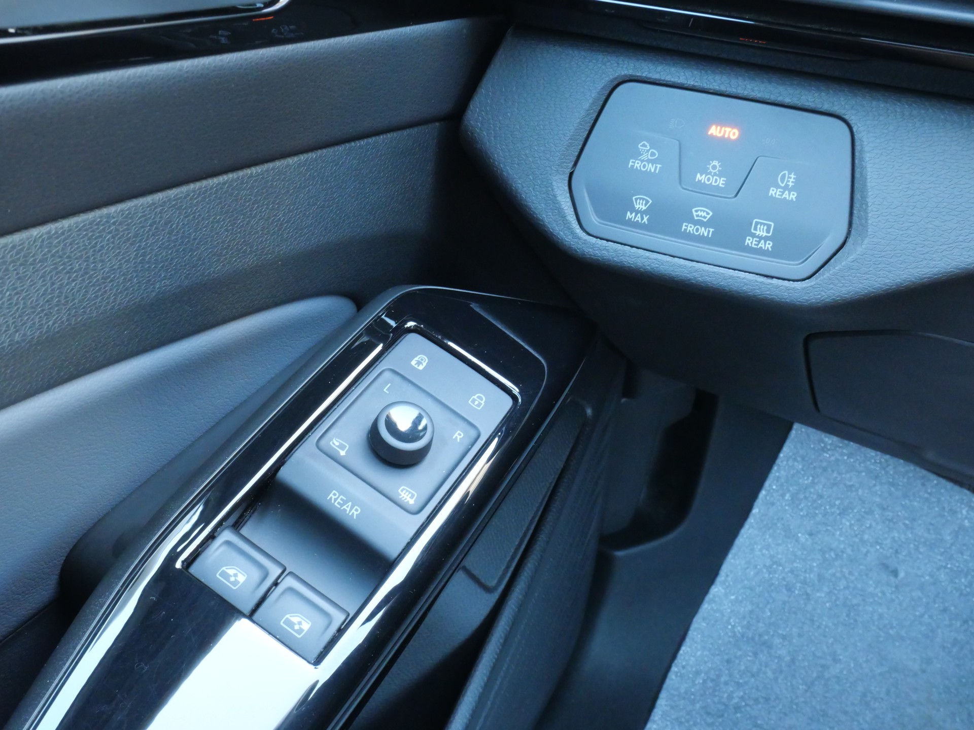 VW ID.5 Pro Performance 77 kWh *CH-Auto, Matrix-LED, Parklenk-Assistent*-image-23