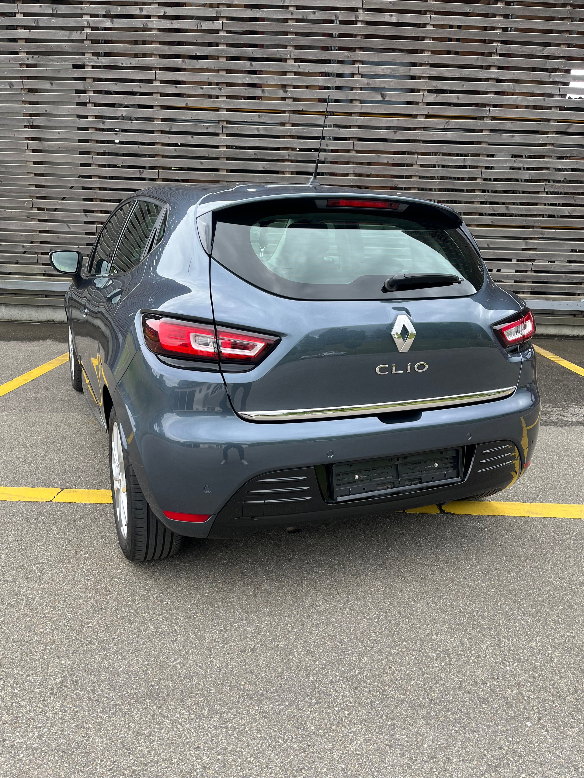 RENAULT Clio 1.2 16V T Intens EDC-image-3