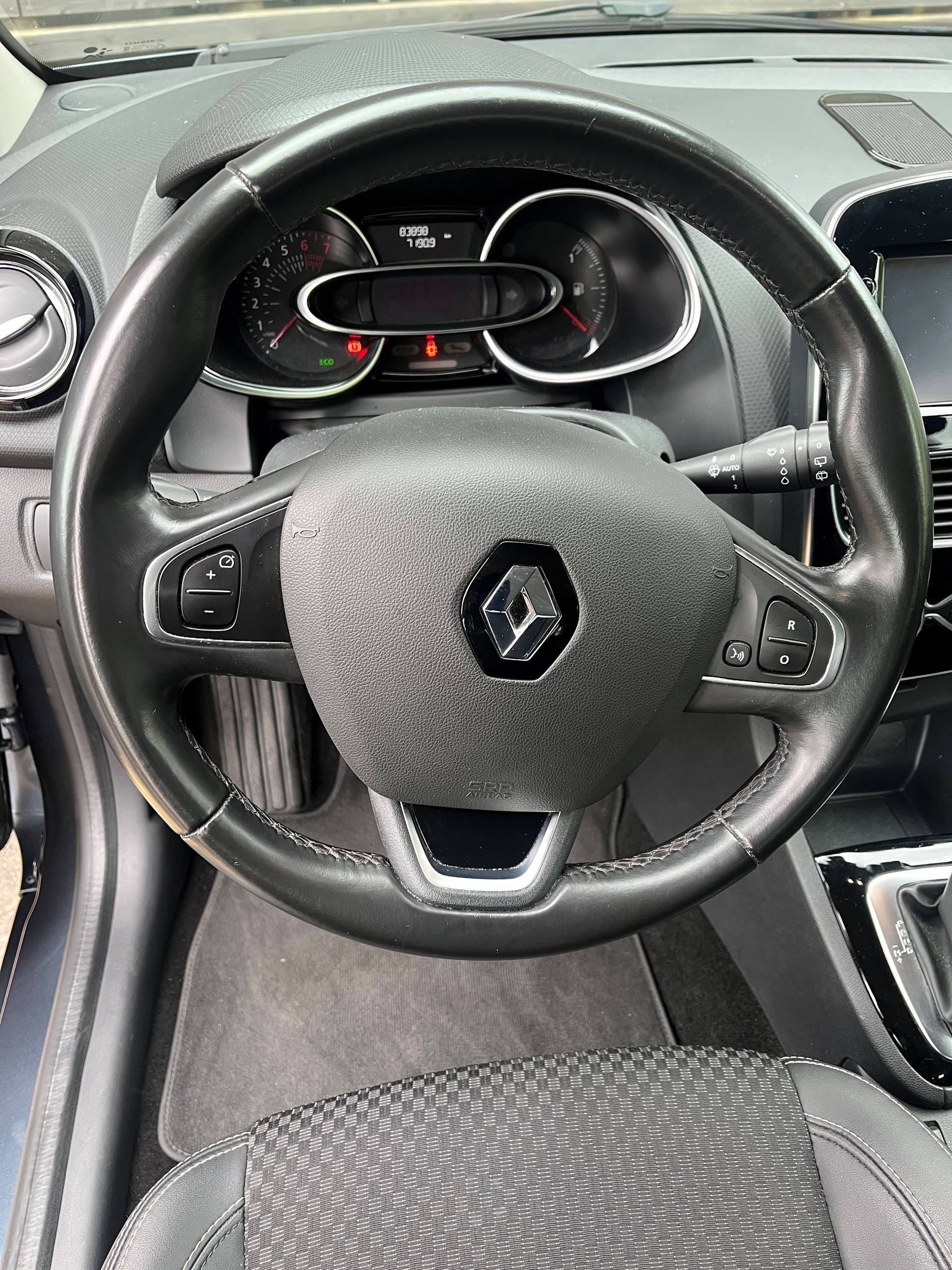 RENAULT Clio 1.2 16V T Intens EDC-image-4