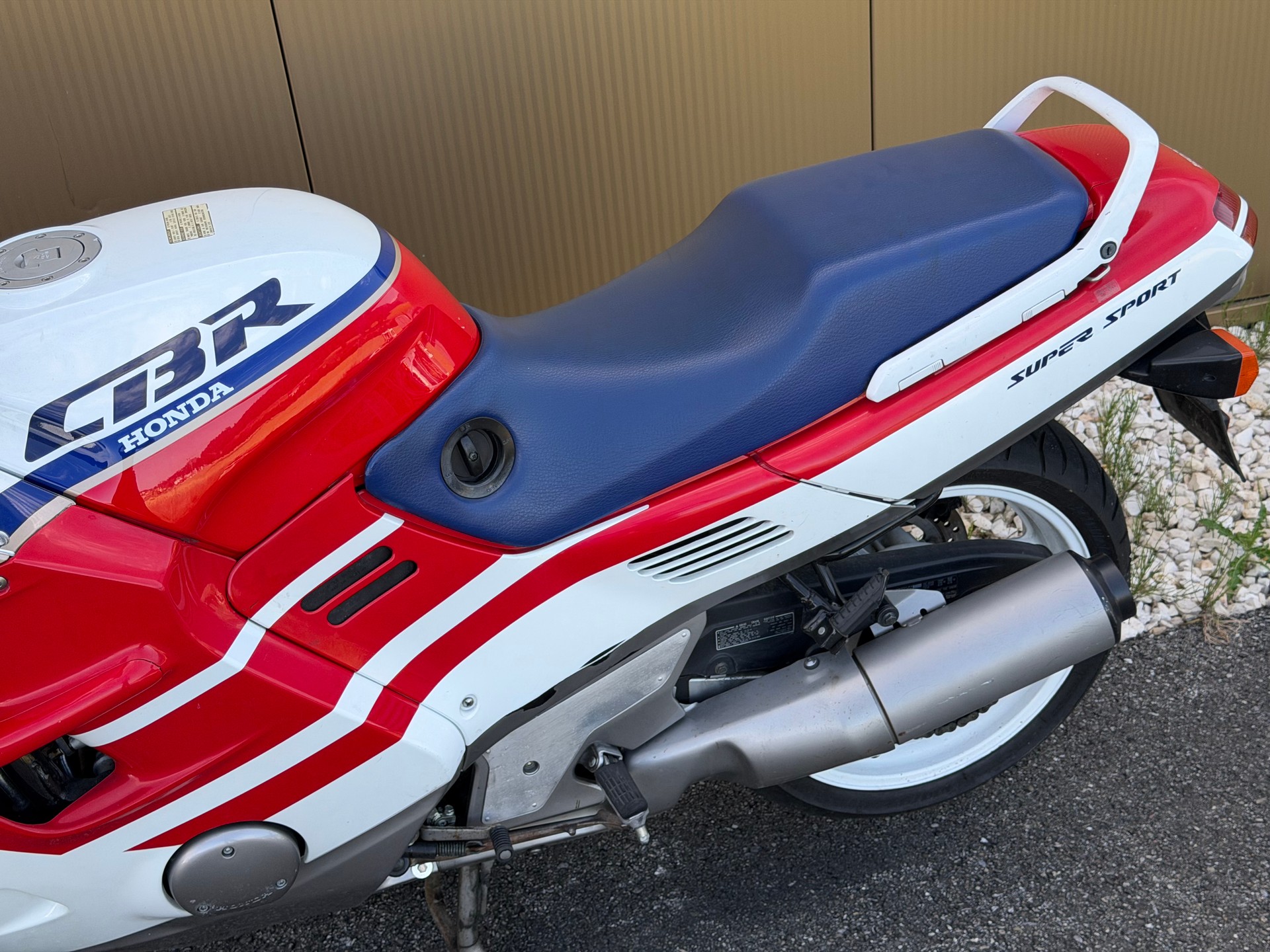 HONDA CBR 1000 F M-image-14