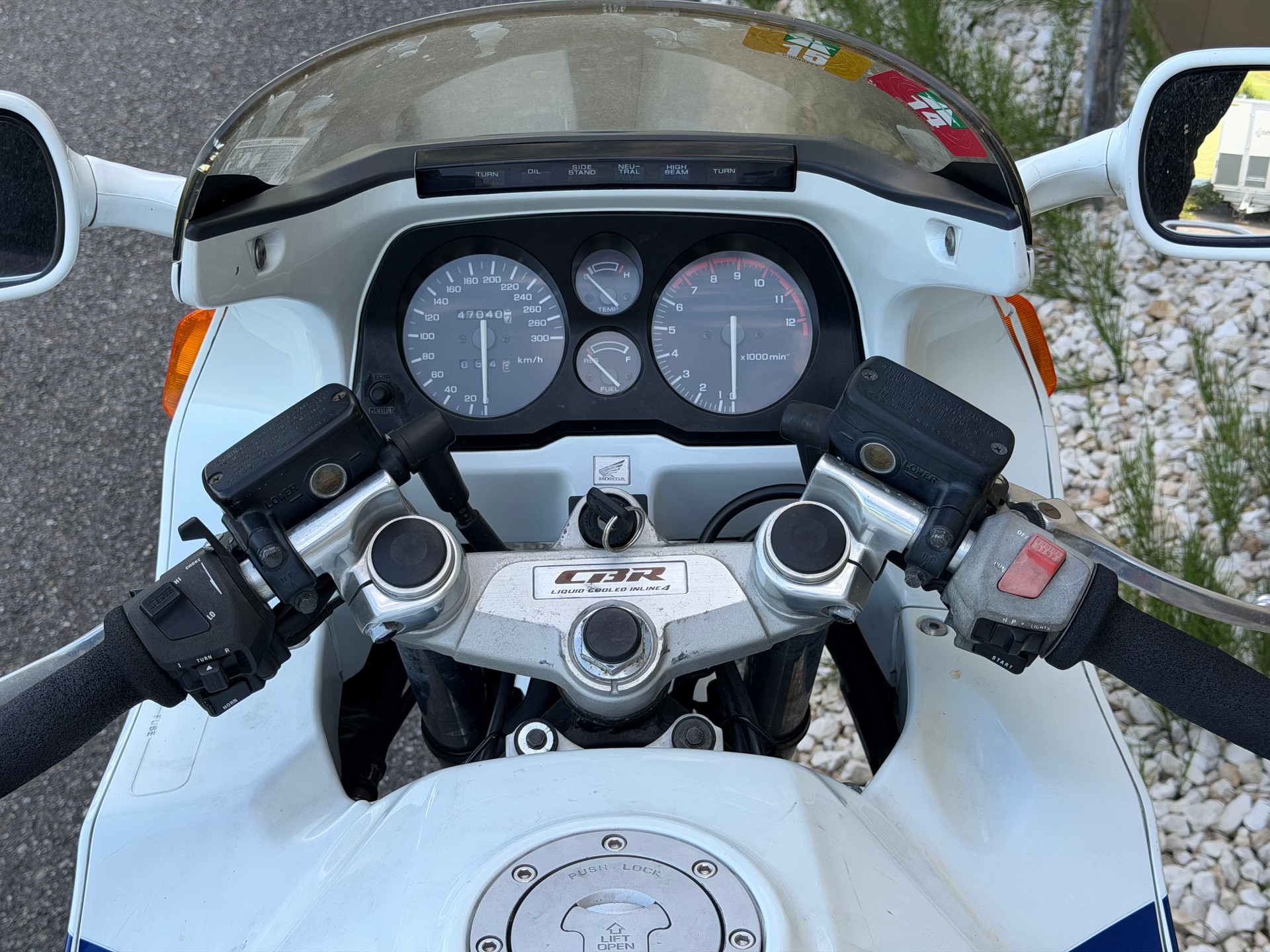 HONDA CBR 1000 F M-image-15