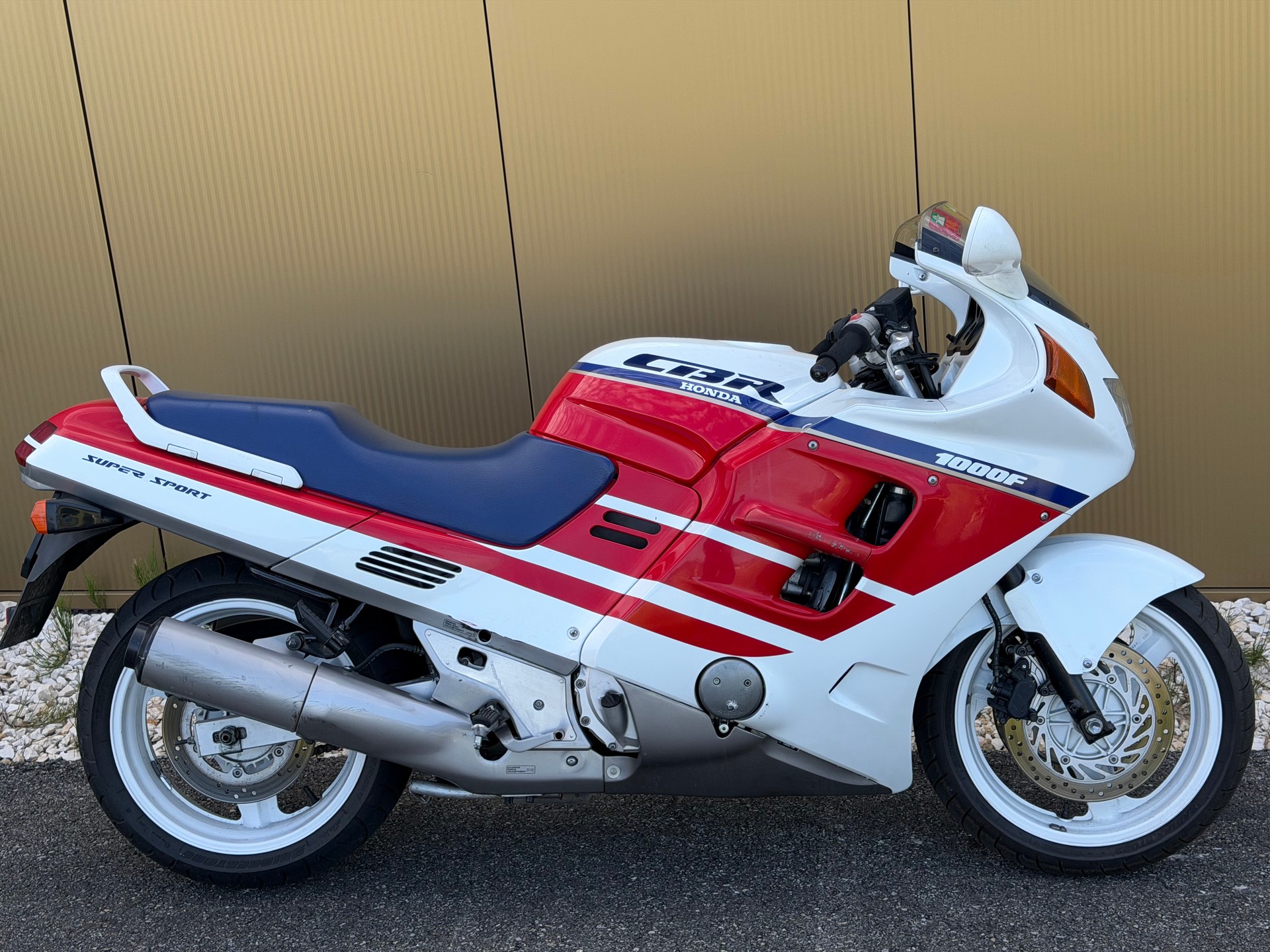 HONDA CBR 1000 F M-image-3