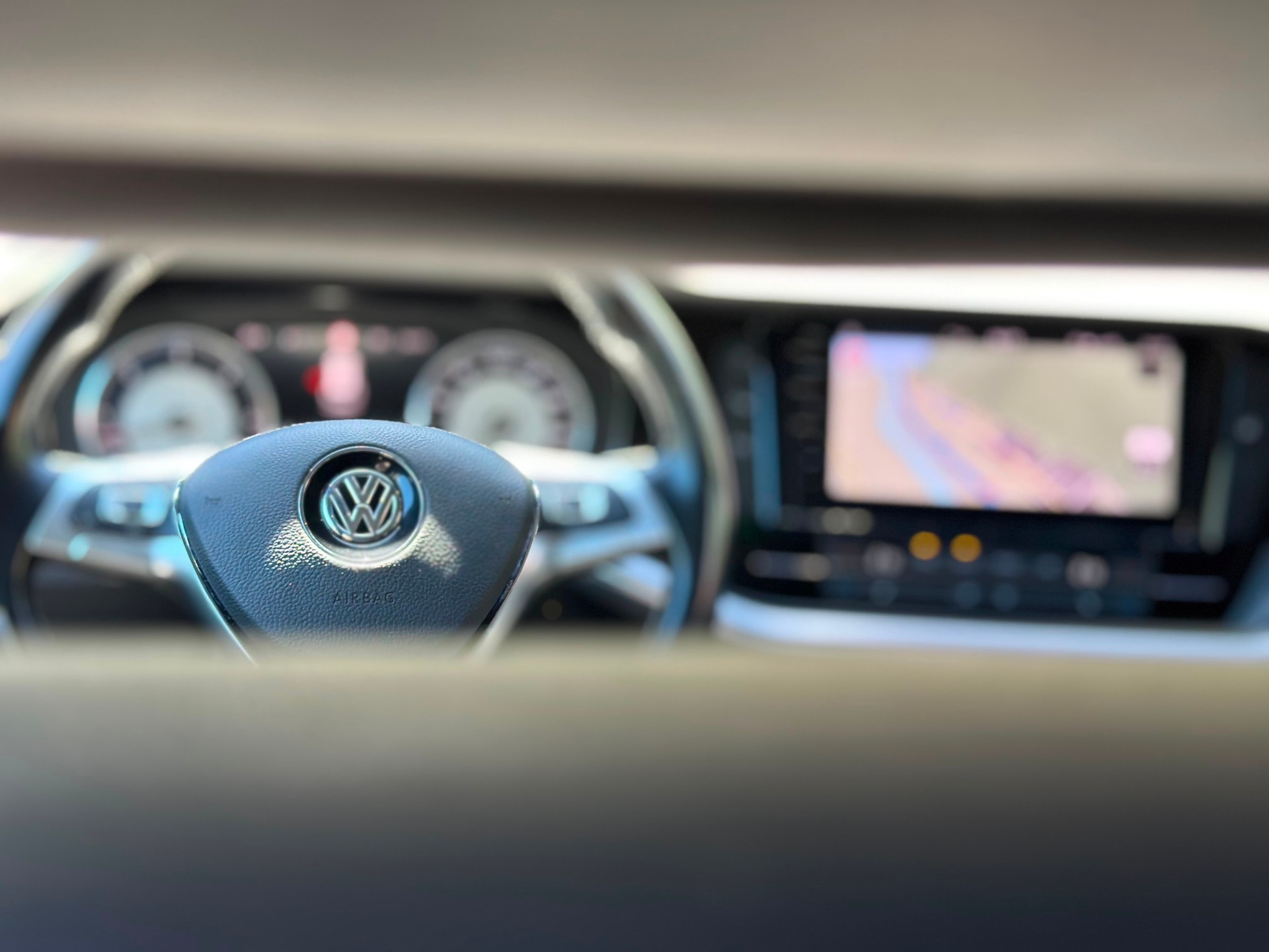 VW Touareg 3.0 TDI R Line Tiptronic-image-23