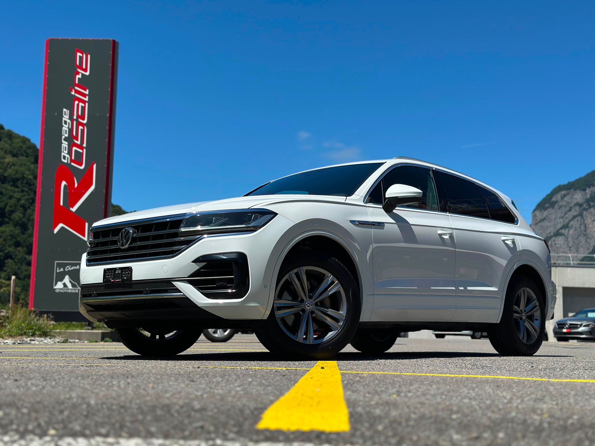 VW Touareg 3.0 TDI R Line Tiptronic-image-4