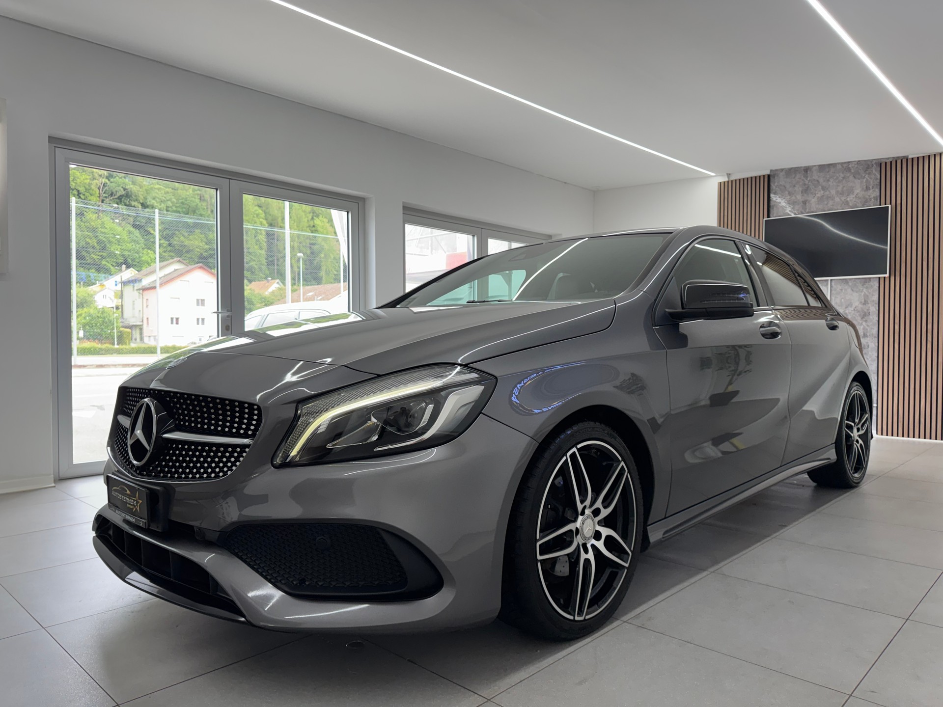 MERCEDES-BENZ A 200 CDI AMG Line 4Matic 7G-DCT*Panoramadach*