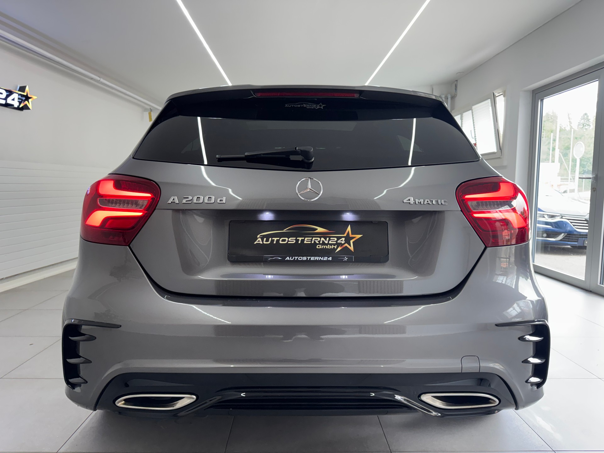 MERCEDES-BENZ A 200 CDI AMG Line 4Matic 7G-DCT*Panoramadach*-showroom-element-3