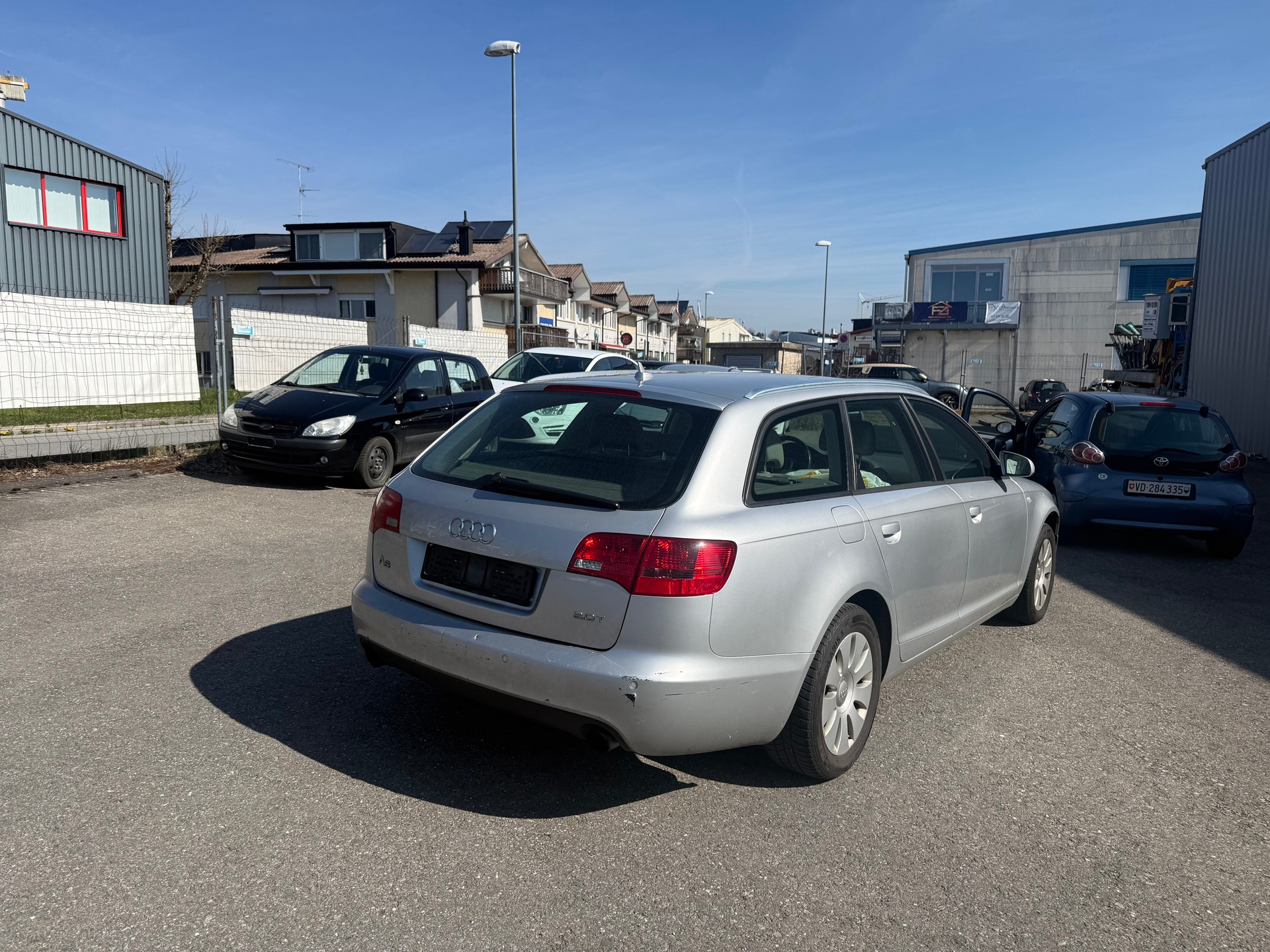 AUDI A6 Avant 2.0T FSI-image-12