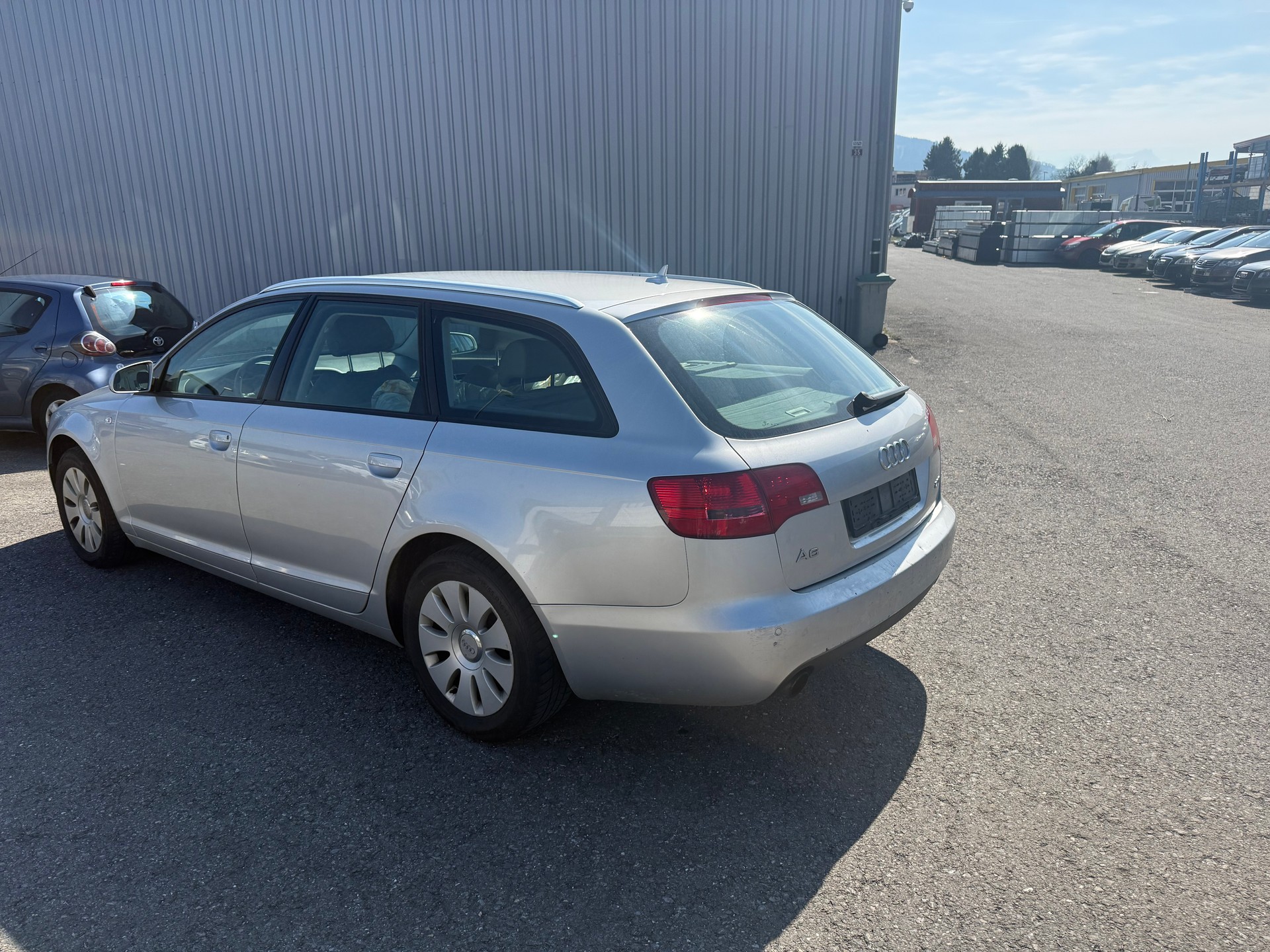 AUDI A6 Avant 2.0T FSI-image-13
