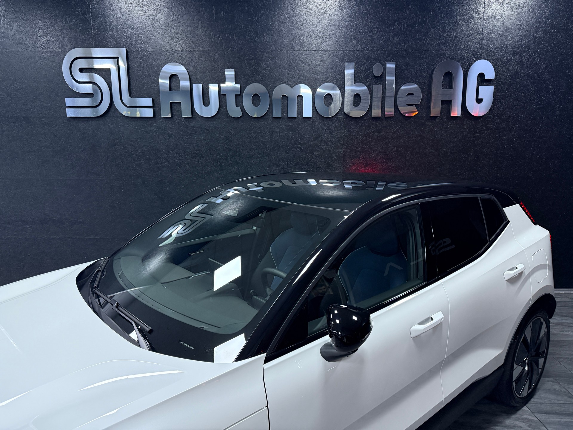 VOLVO EX30 E60 69kWh Twin Plus / CH Fz-showroom-element-2