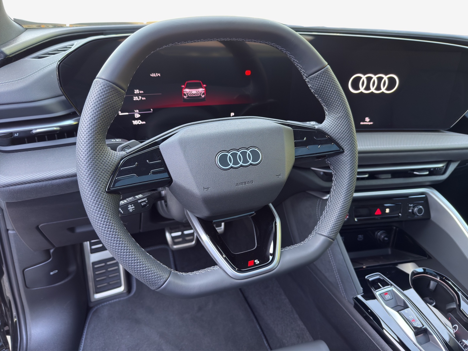AUDI SQ5 TFSI quattro S-tronic-image-9