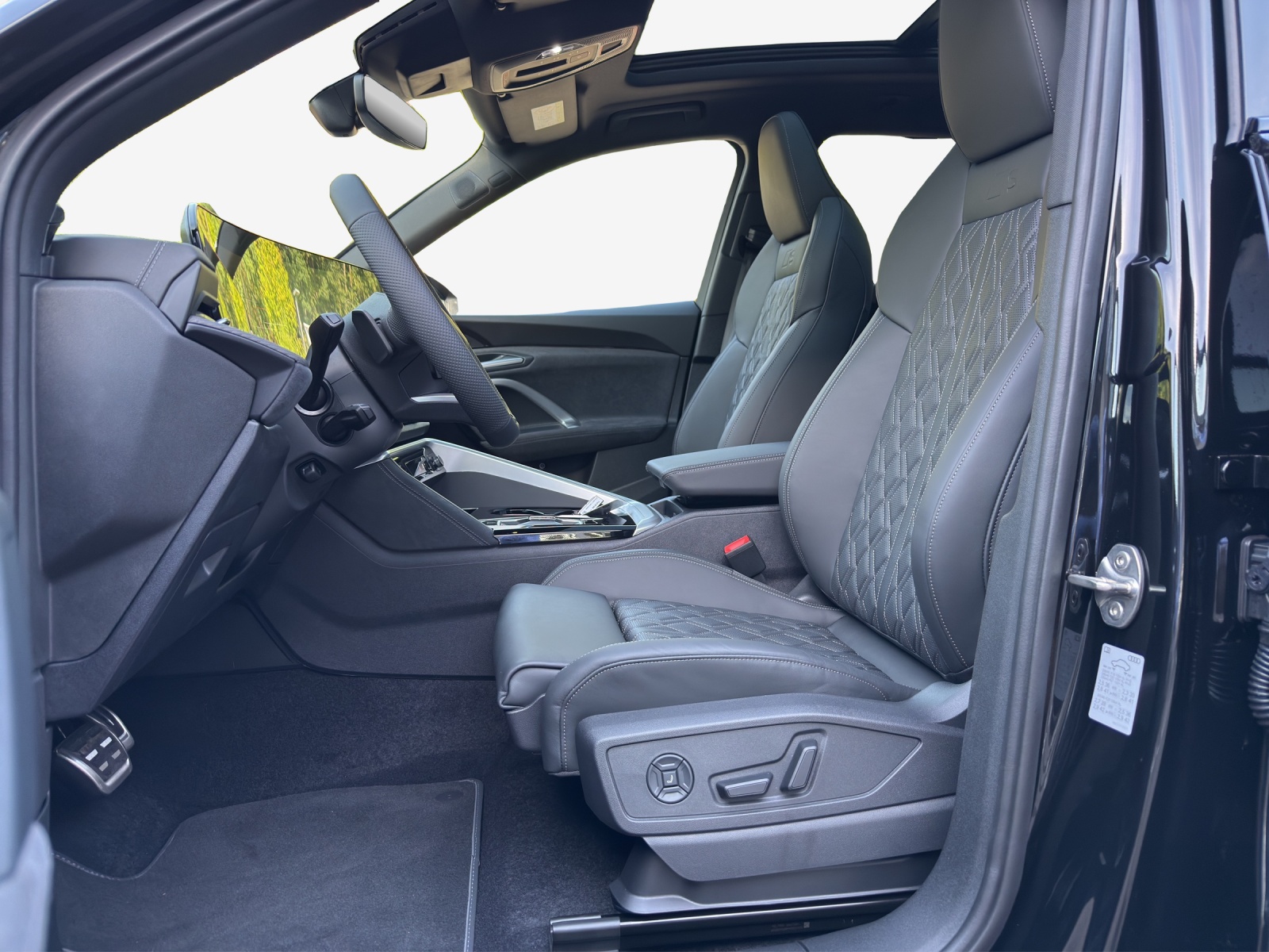 AUDI SQ5 TFSI quattro S-tronic-image-7