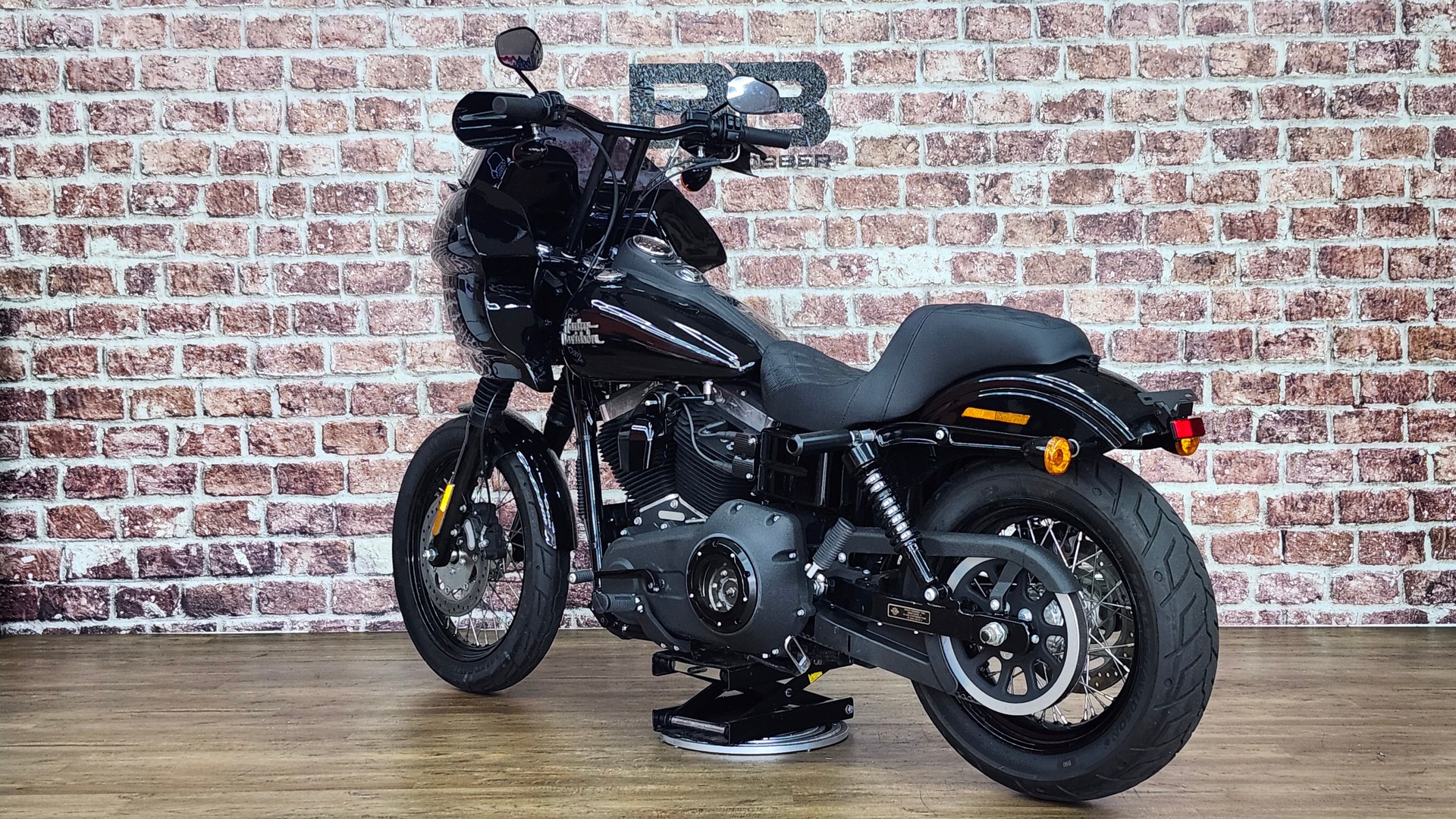 HARLEY-DAVIDSON FXDB Dyna Street Bob ABS-image-3
