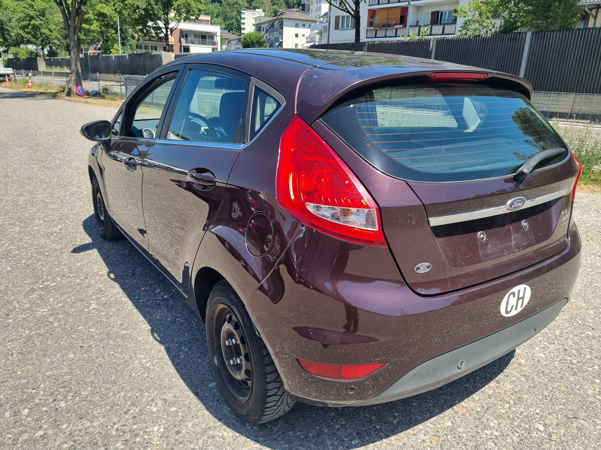 FORD Fiesta 1.4 16V Trend-image-2