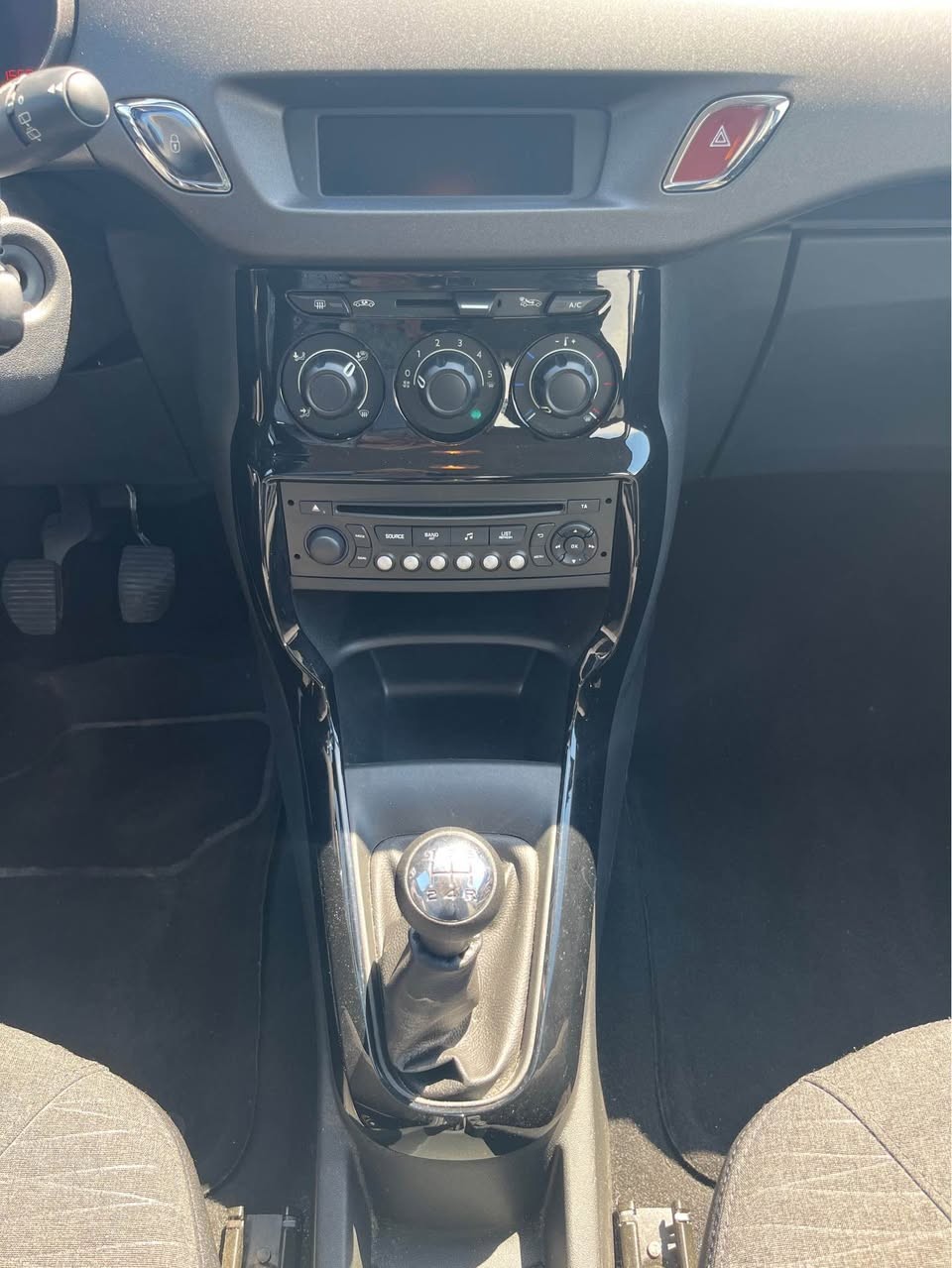 CITROEN C3 1.2i Exclusive-image-12