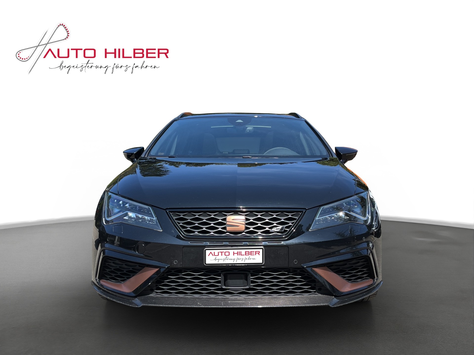 SEAT Leon ST 2.0 TSI Cupra R 300 4 Drive DSG *Carbon Paket Bodykit*-showroom-element-1