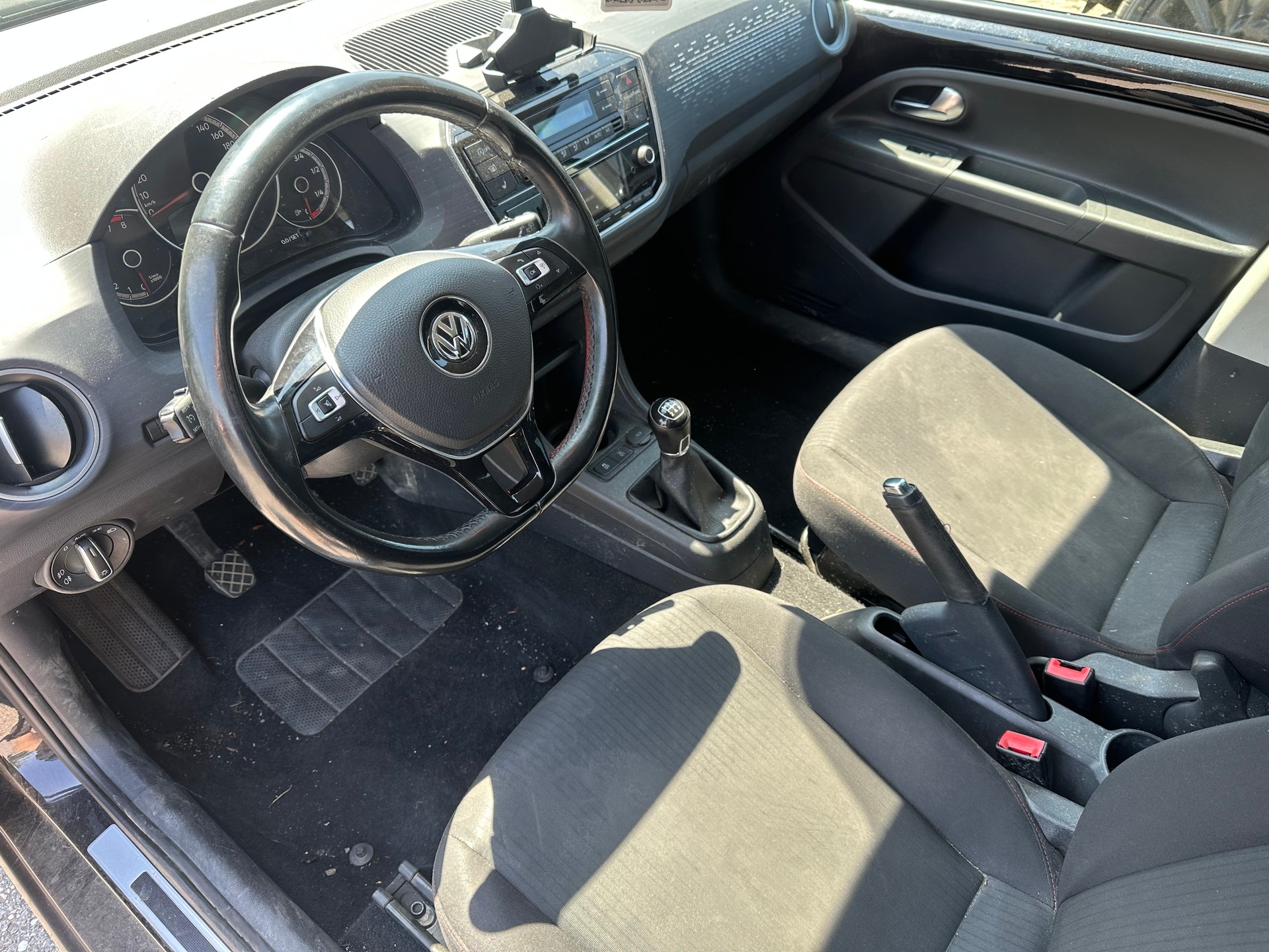 VW Up 1.0 sound up-image-1