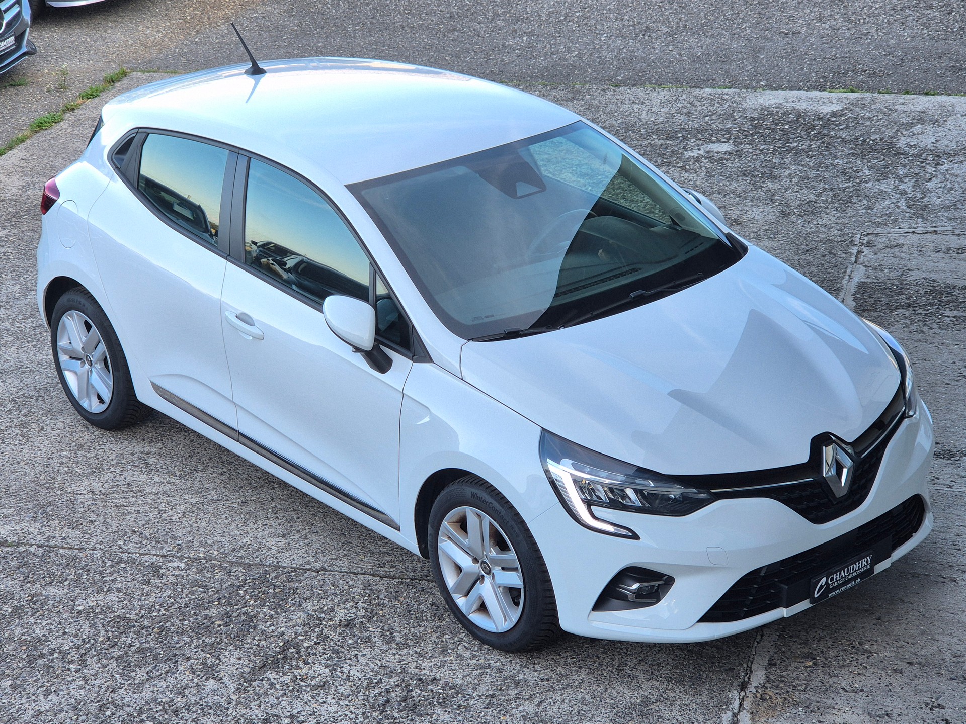 RENAULT Clio 1.0 Business-showroom-element-2