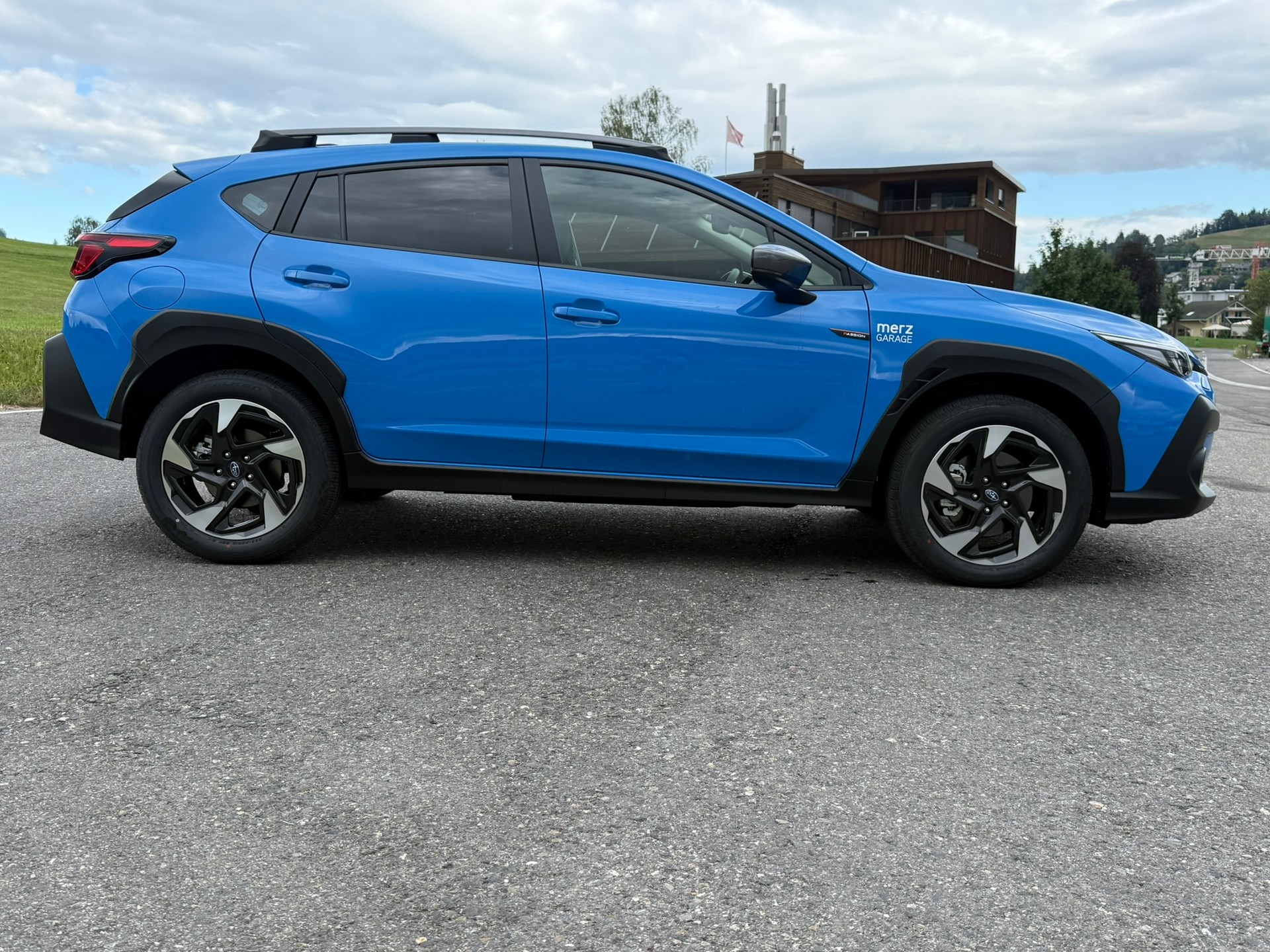 SUBARU Crosstrek 2.0 e-Boxer Passion AWD Lineartronic-image-3