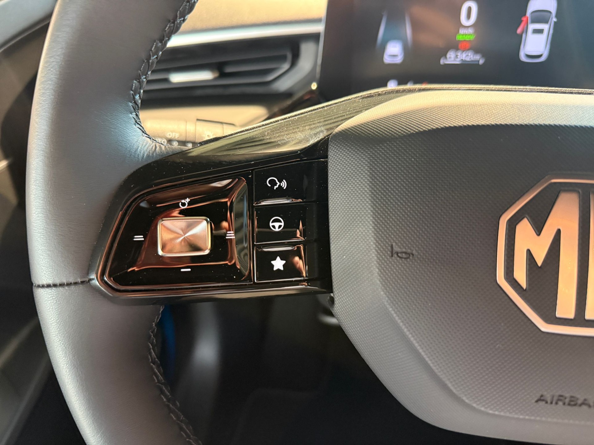 MG 3 1.5 Hybrid Luxury Aut.-image-12