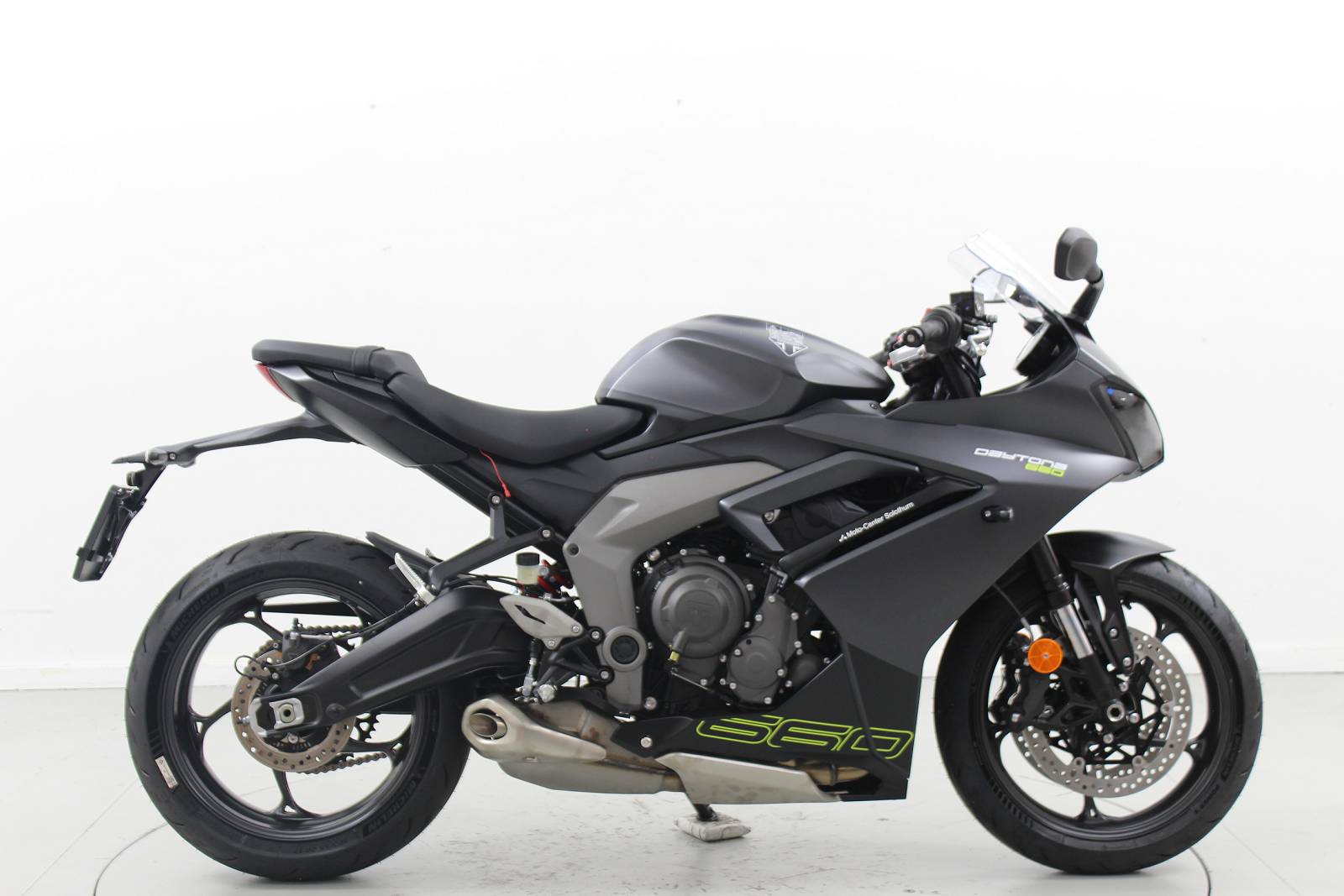 TRIUMPH Daytona 660 ABS-image-3