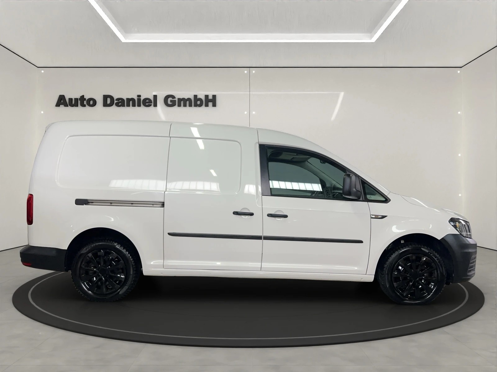 VW Caddy Maxi 2.0TDI BlueMotion Technology-showroom-element-3