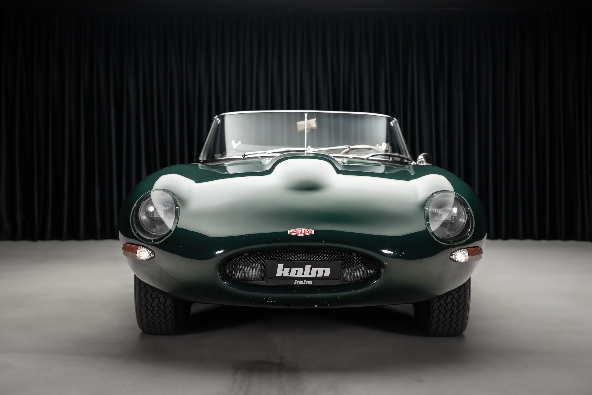 JAGUAR E-TYPE SERIES 1-showroom-element-1