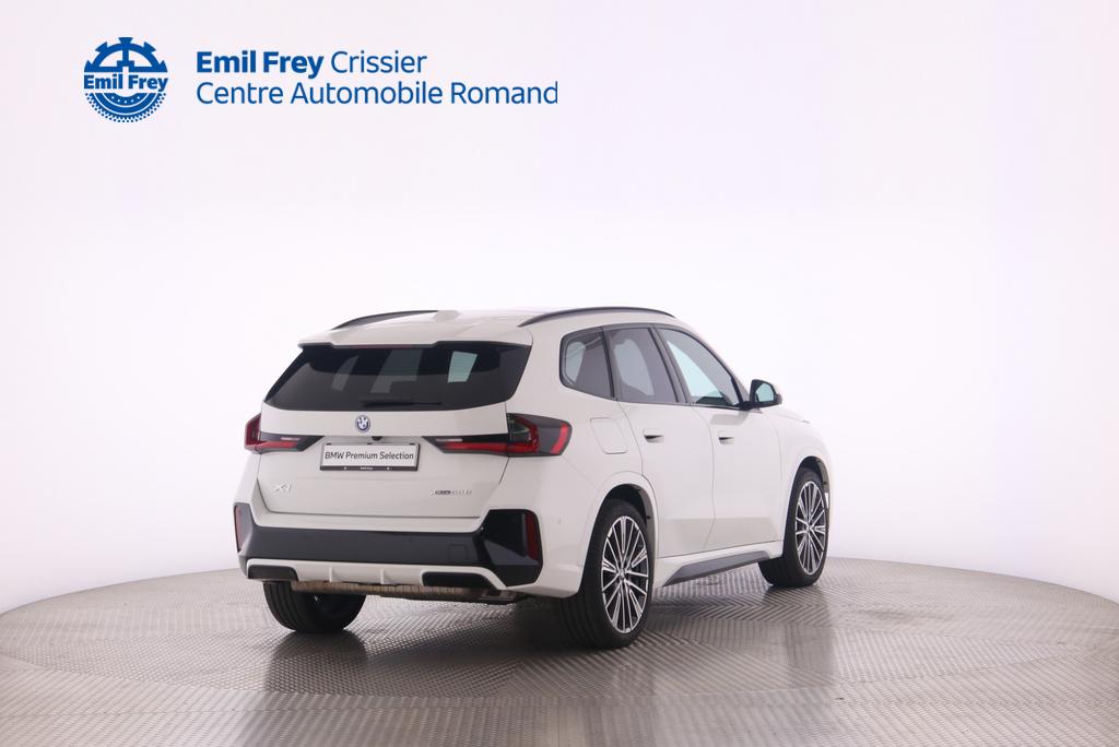 BMW X1 30e xDrive paddles-showroom-element-2