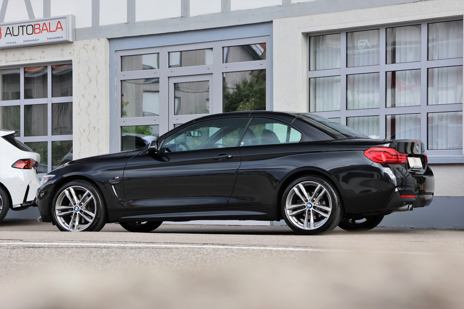 BMW 430i Cabriolet xDrive M Sport Steptronic (CH)-showroom-element-2