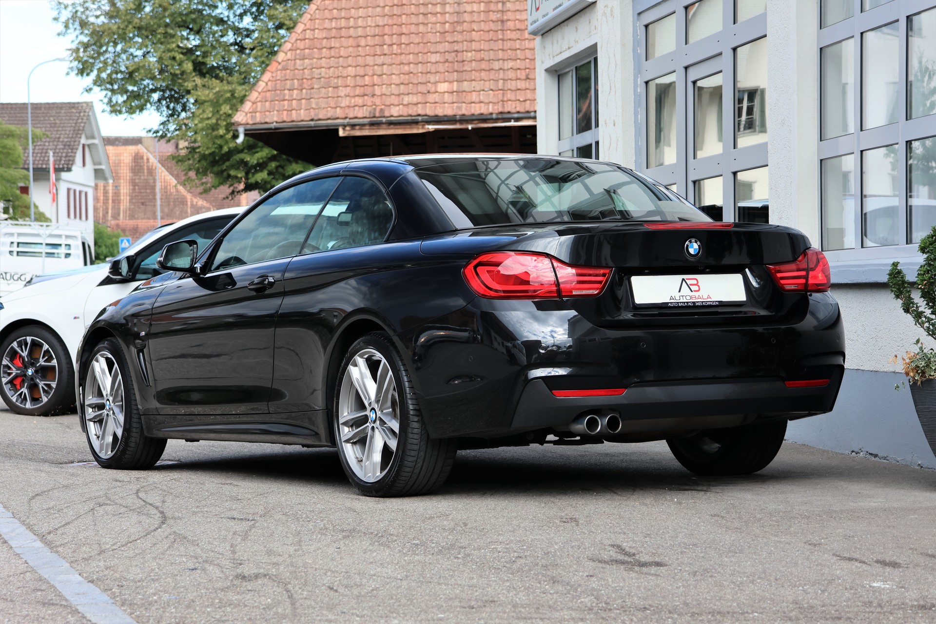 BMW 430i Cabriolet xDrive M Sport Steptronic (CH)-showroom-element-1