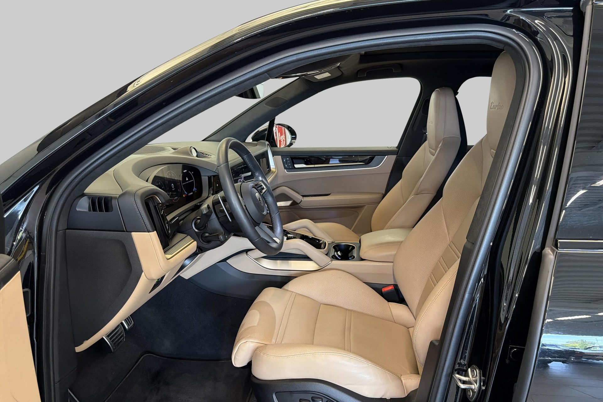 PORSCHE Cayenne Turbo E-Hybrid Tiptronic-image-7