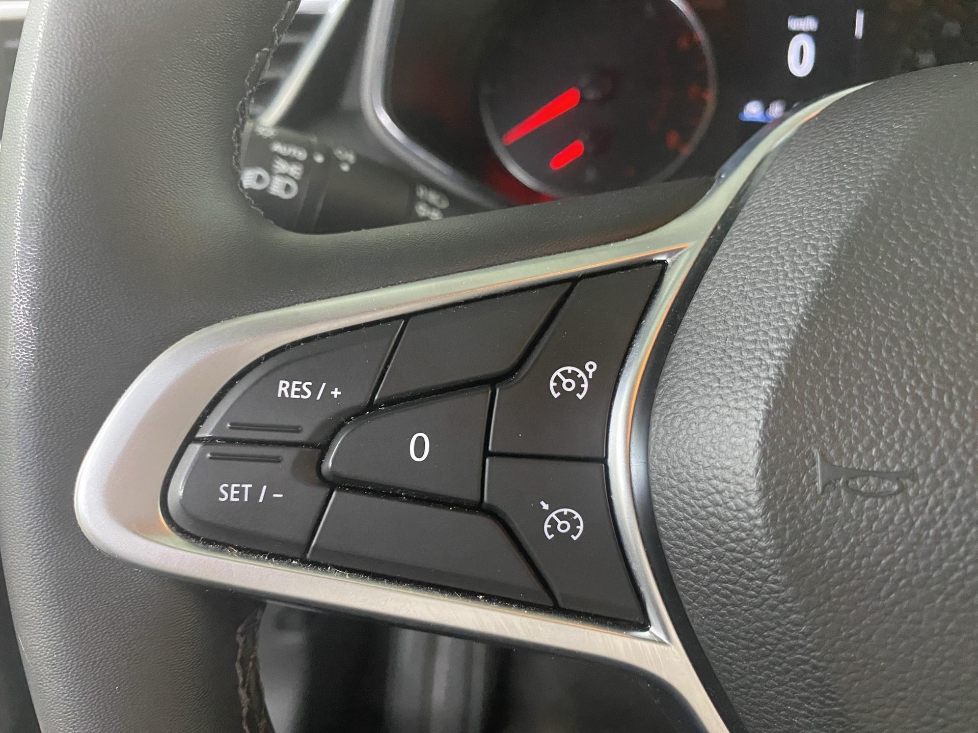 RENAULT Clio 1.0 Zen-image-17