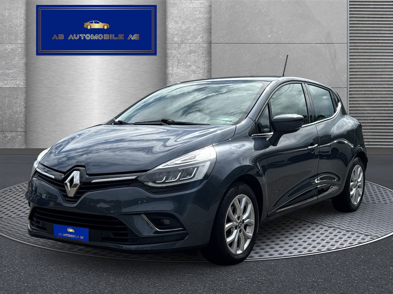 RENAULT Clio 1.2 16V T Intens EDC