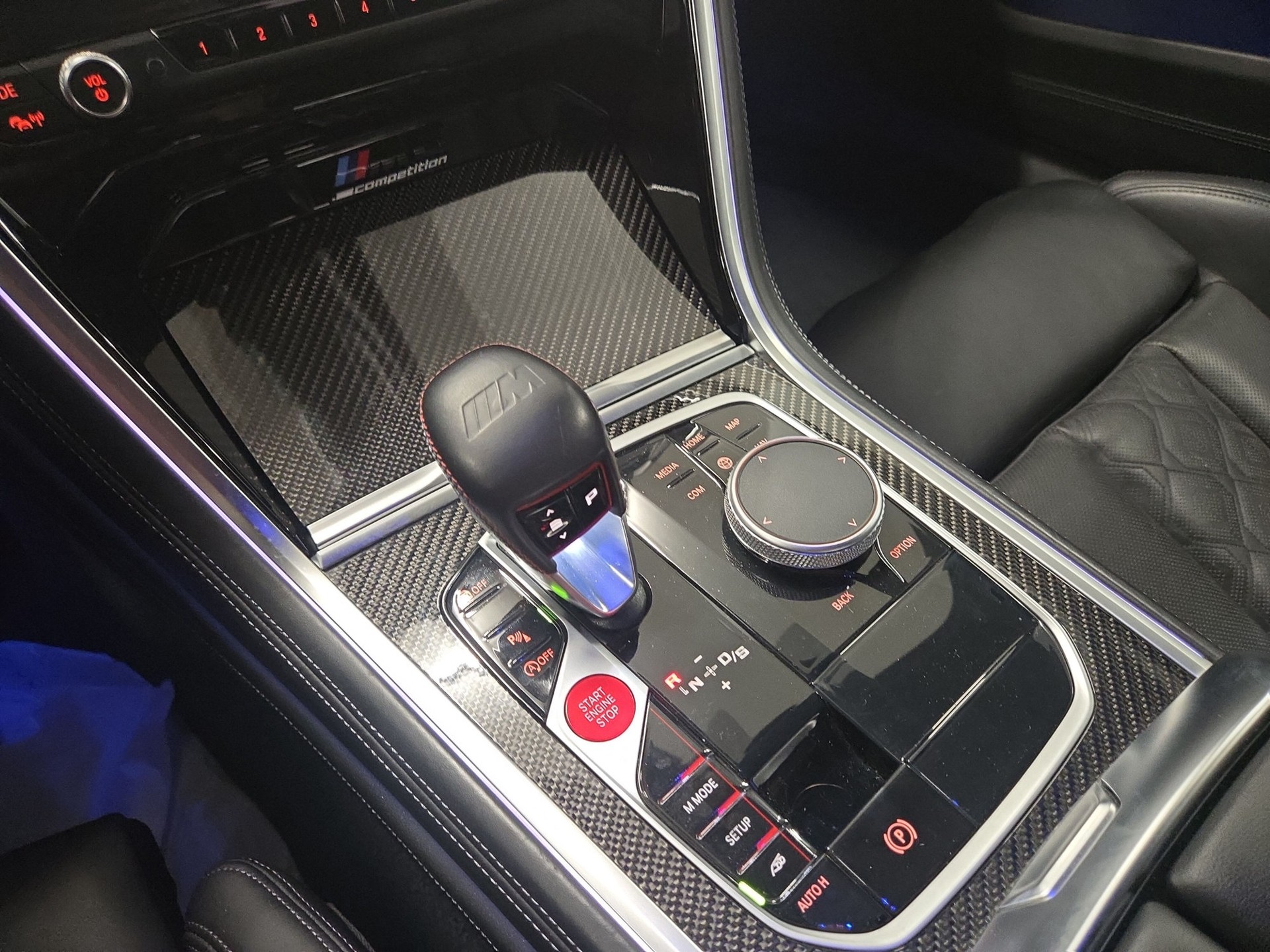 BMW M8 xDrive Steptronic M Competition-image-10