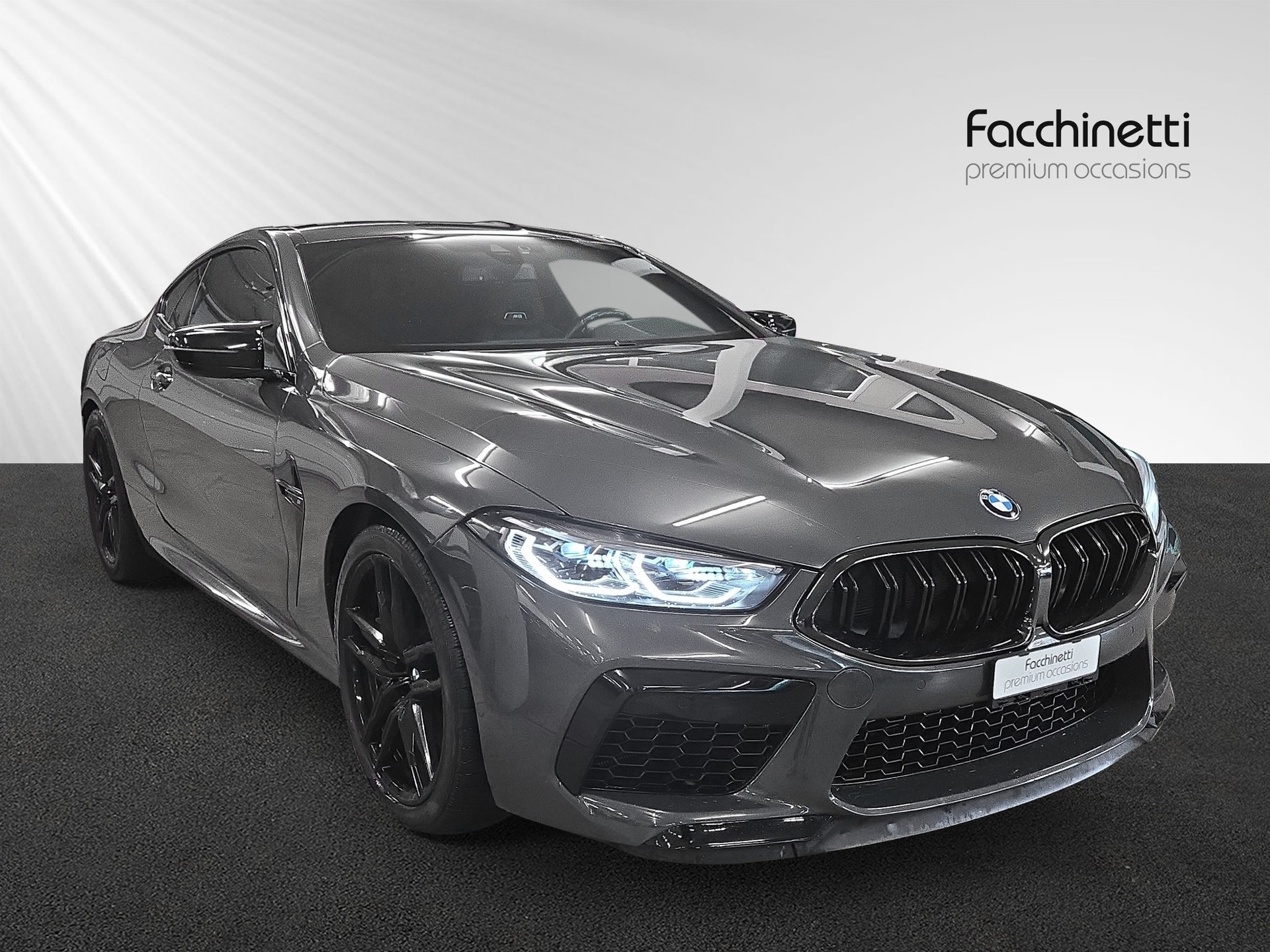 BMW M8 xDrive Steptronic M Competition-image-5