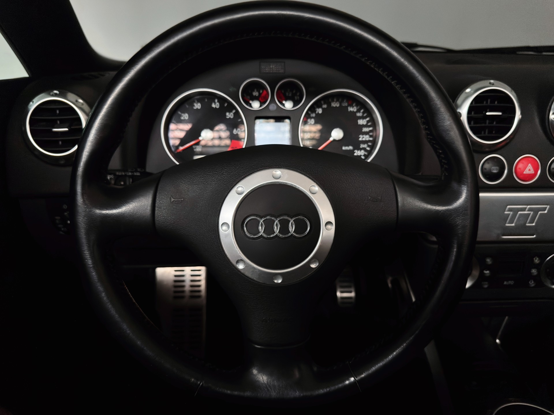 AUDI TT Roadster 1.8 T-image-21