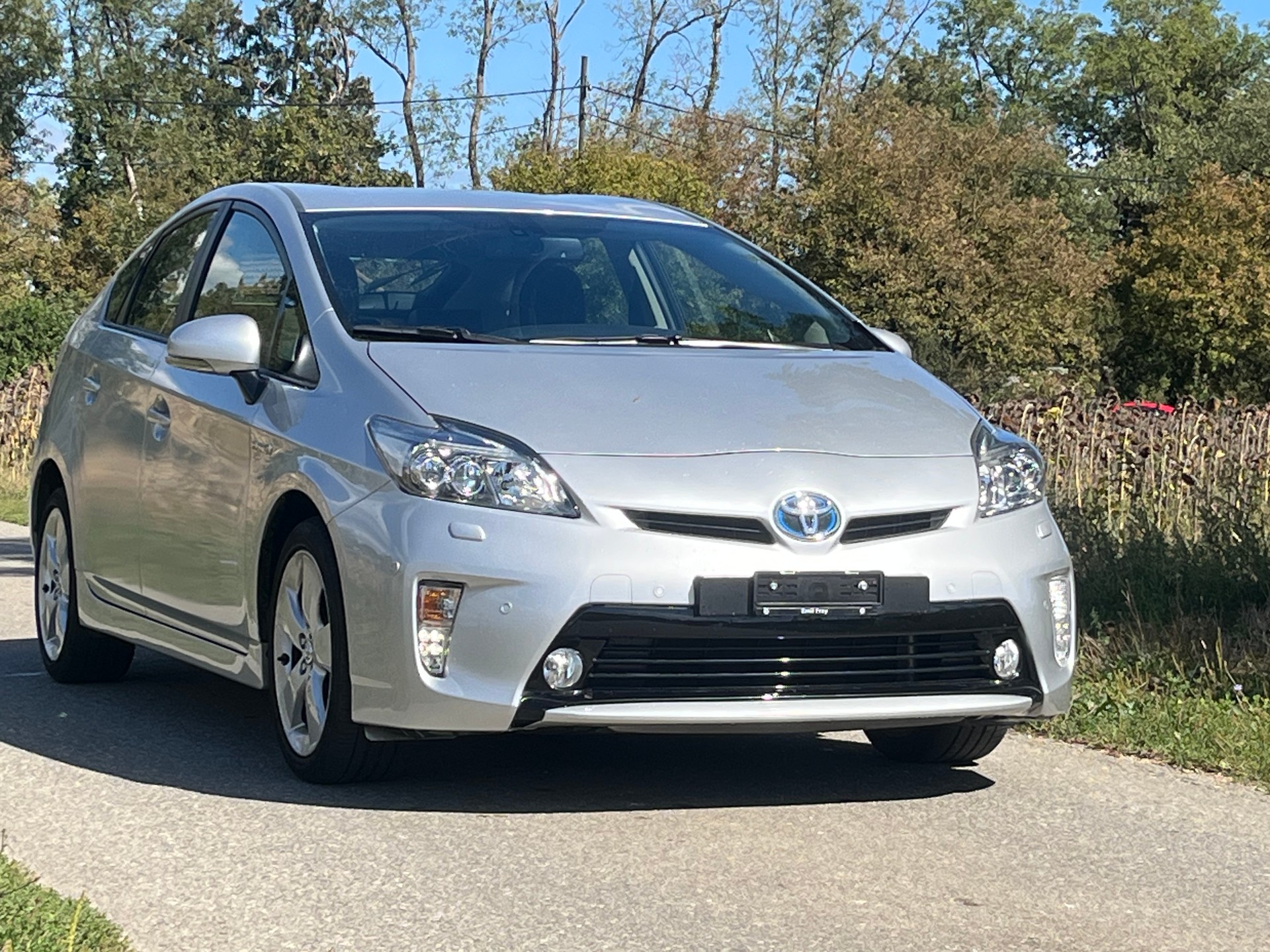 TOYOTA Prius 1.8 16V HSD Sol Premium-showroom-element-2