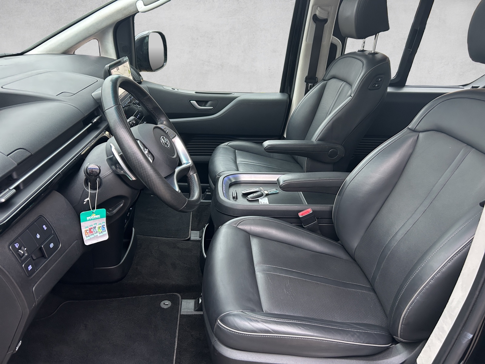 HYUNDAI Staria Premium 2.2 CRDi Vertex 4WD A-image-12