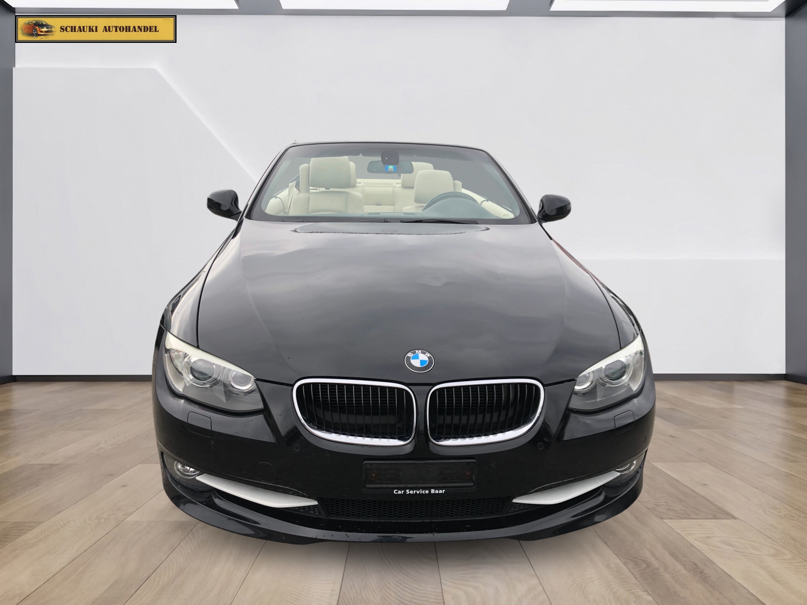 BMW 320i Cabriolet-showroom-element-3