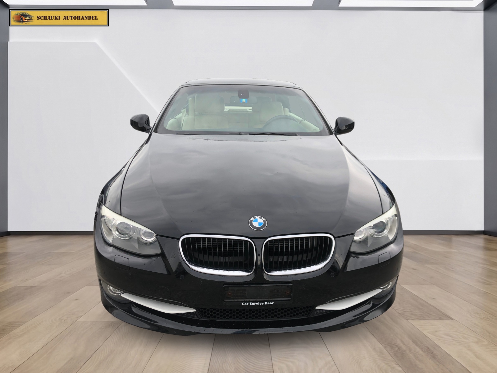 BMW 320i Cabriolet-showroom-element-2