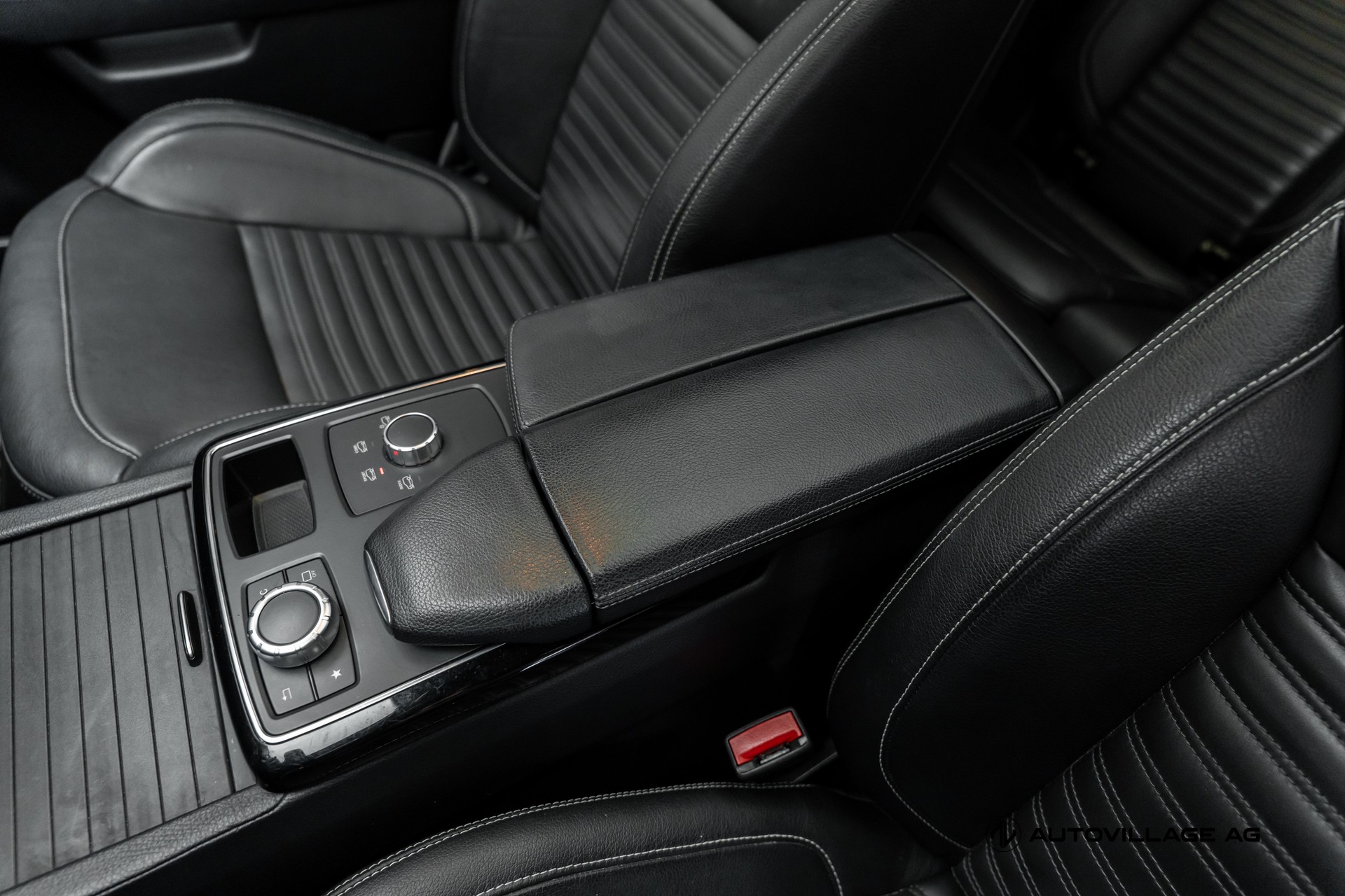 MERCEDES-BENZ GLE Coupé 400 4Matic 9G-Tronic-image-14